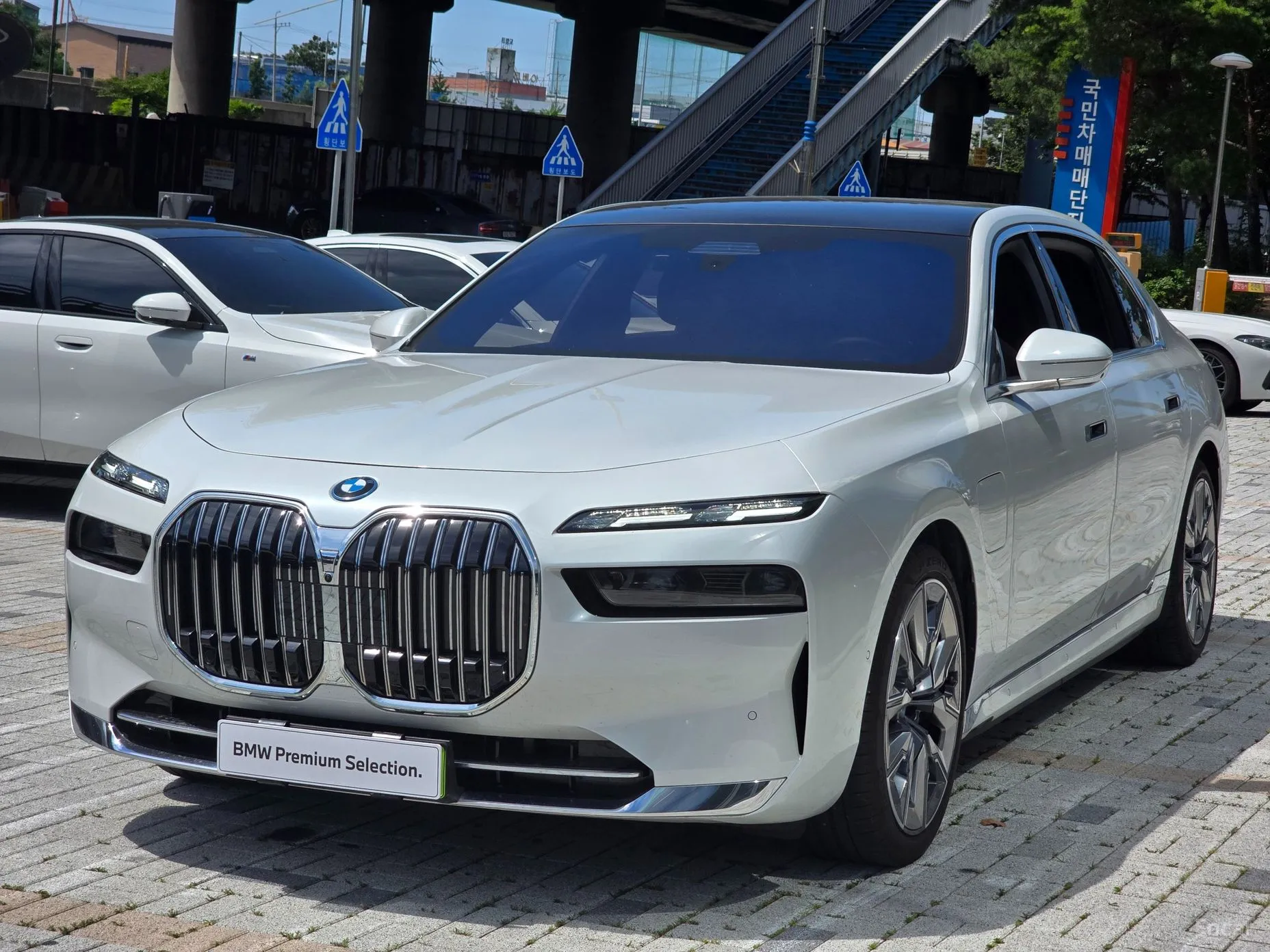 7 Series (G70)