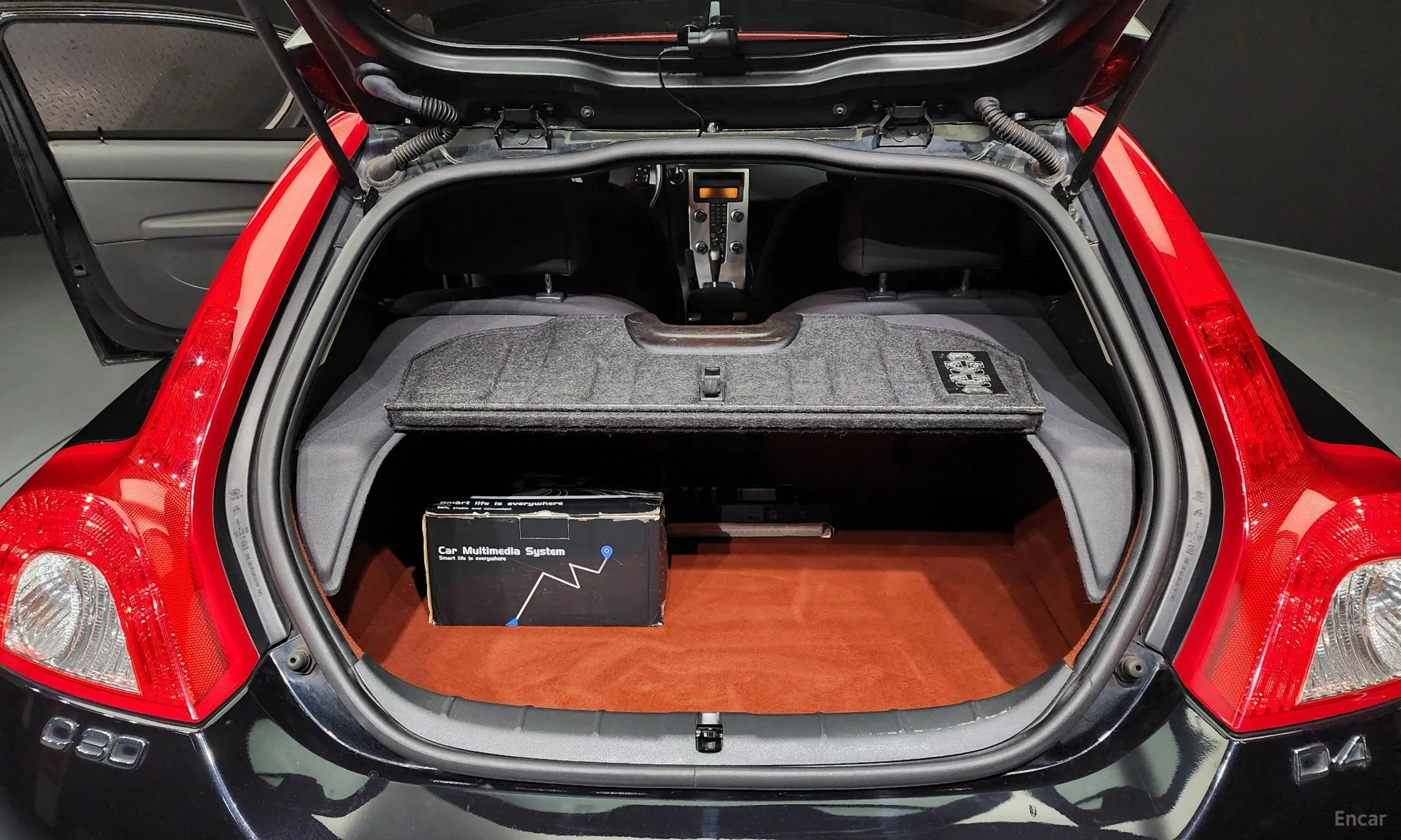 Volvo C30. превью 20