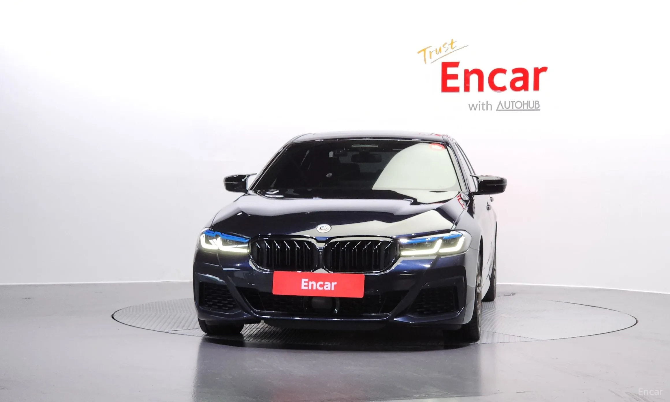 BMW 5 Series (G30) превью 2