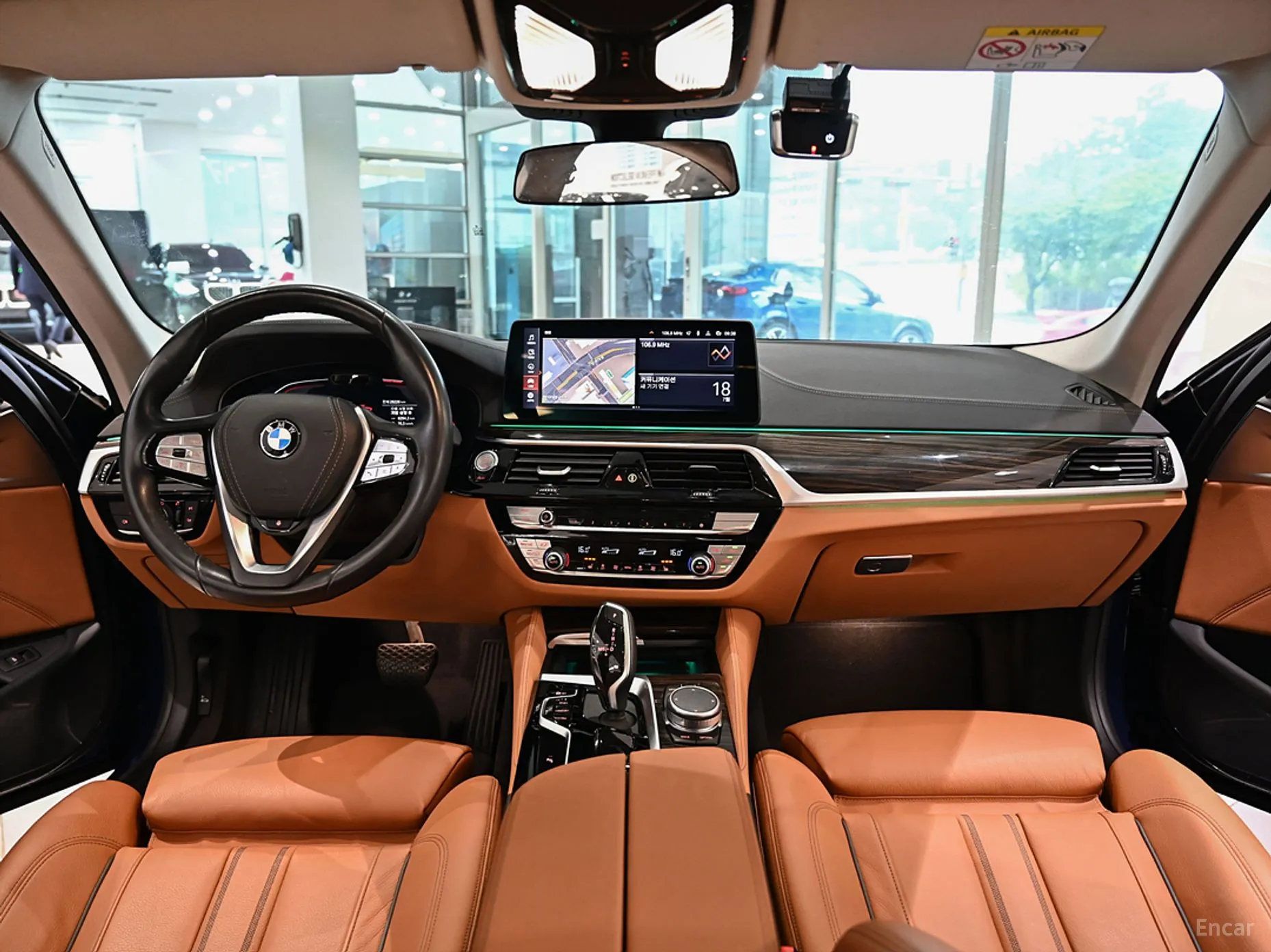 BMW 5 Series (G30) превью 4