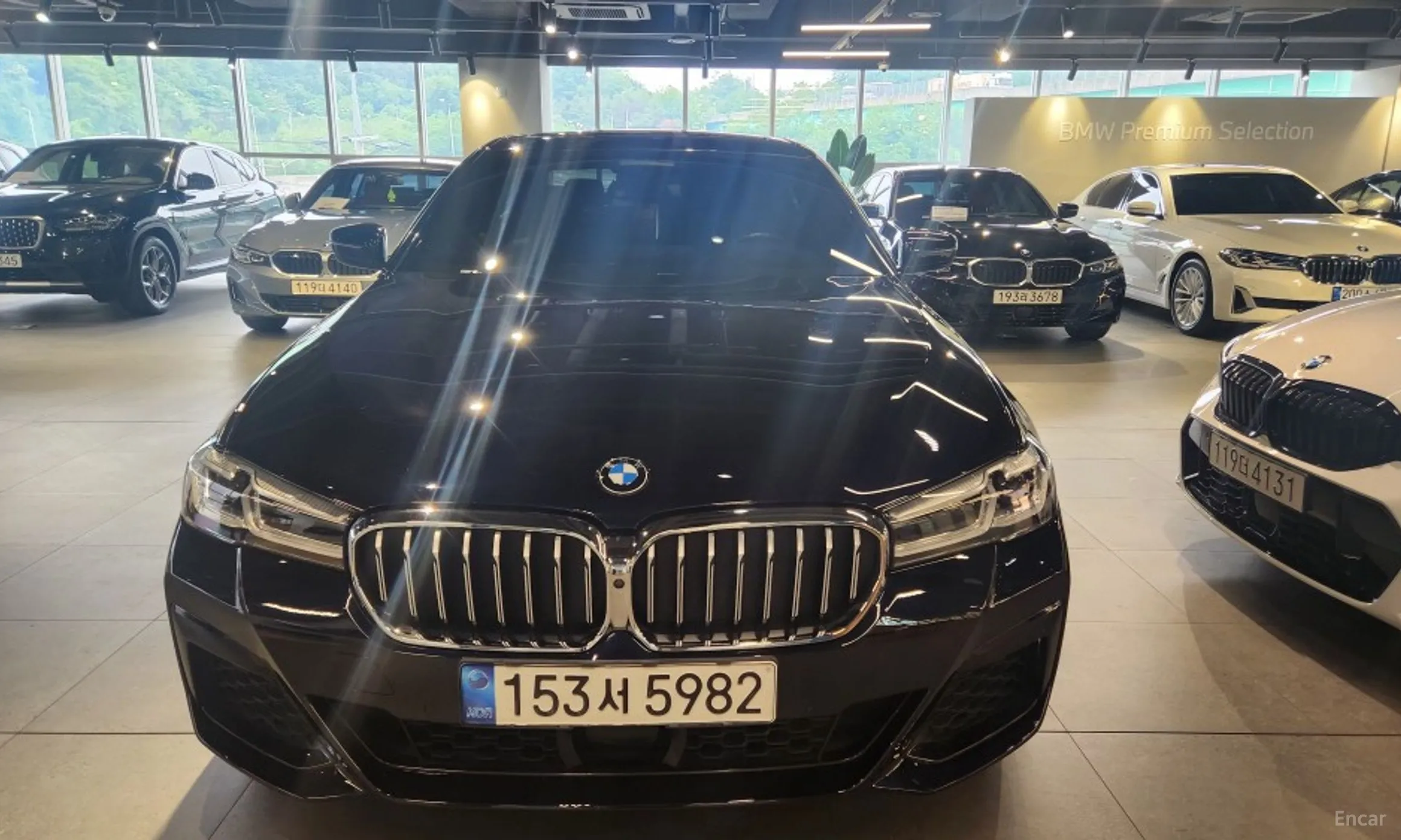 BMW 5 Series (G30) превью 2