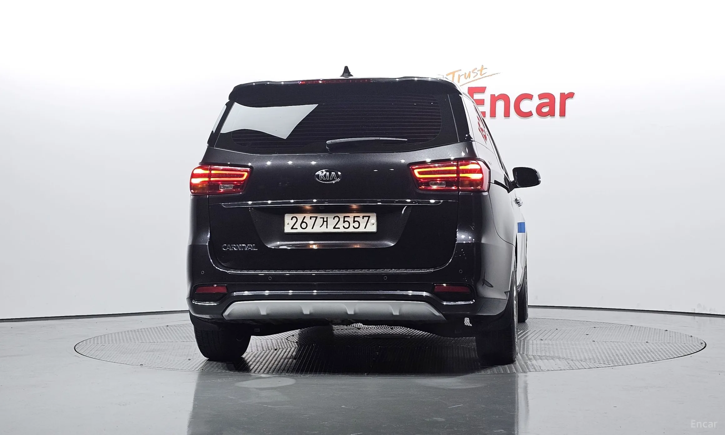 Kia Carnival превью 3