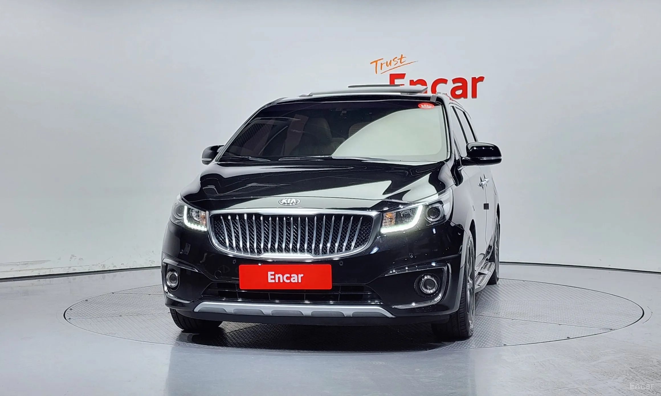 Kia Carnival превью 2