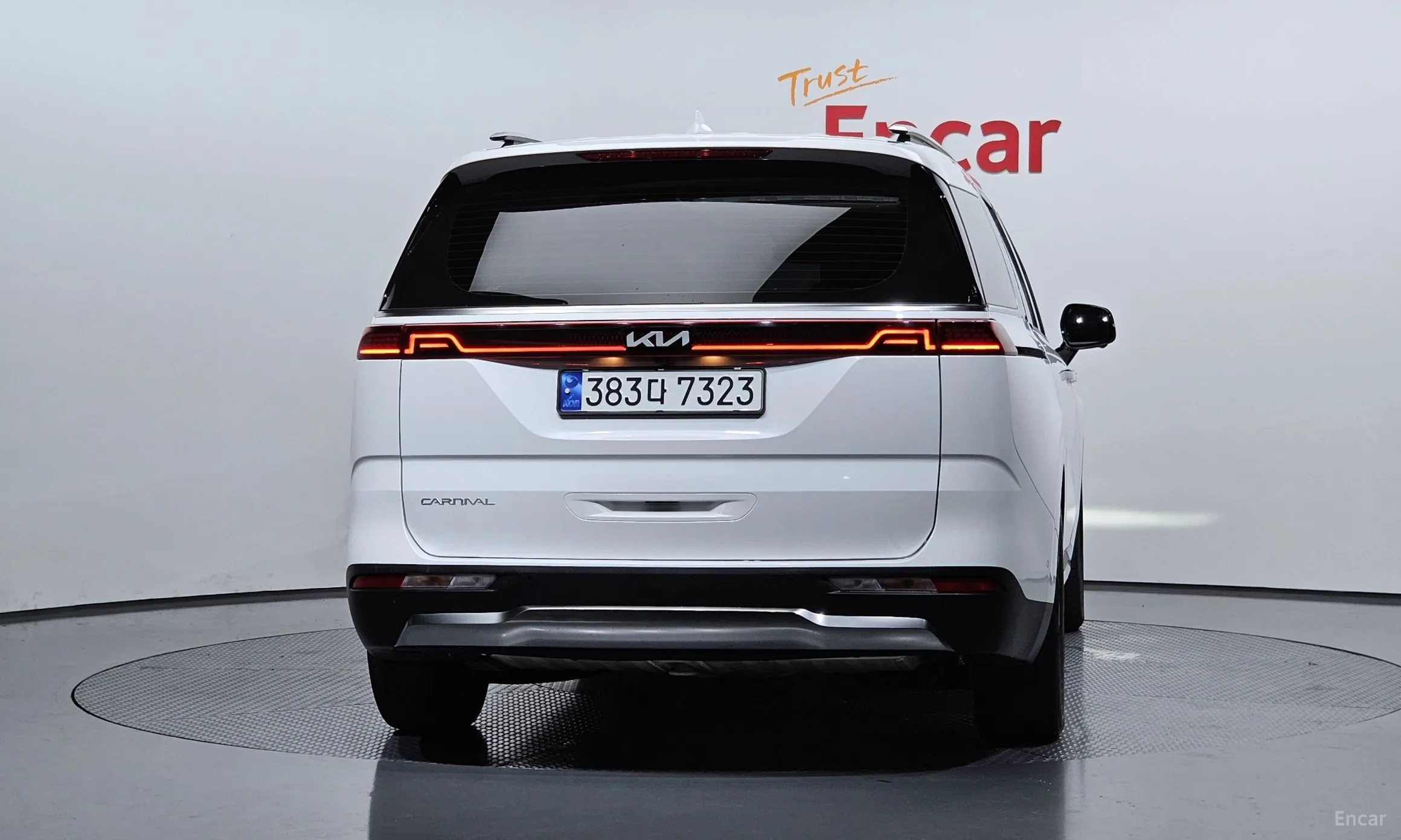 Kia Carnival Gen 4 превью 3