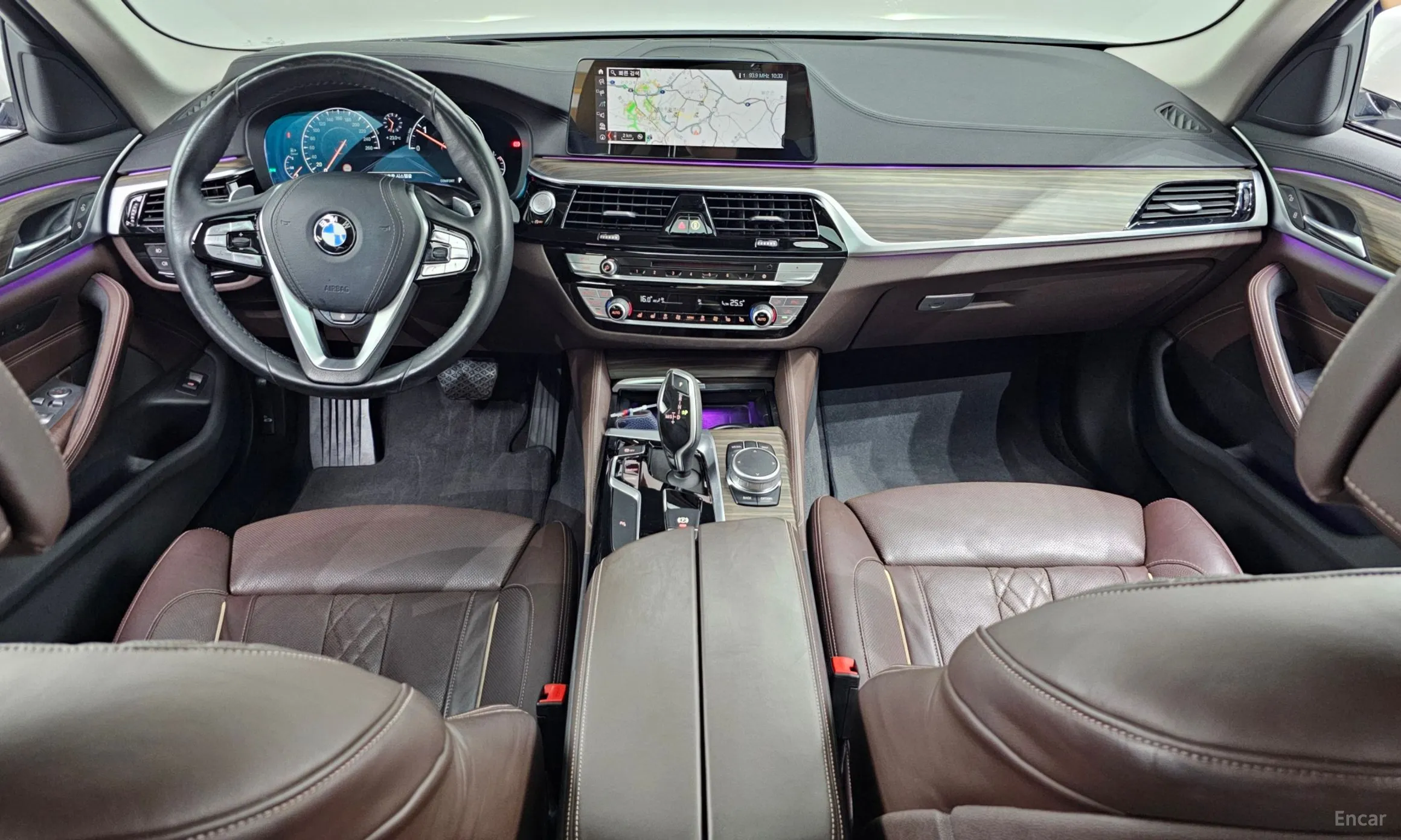 BMW 5 Series (G30) превью 4