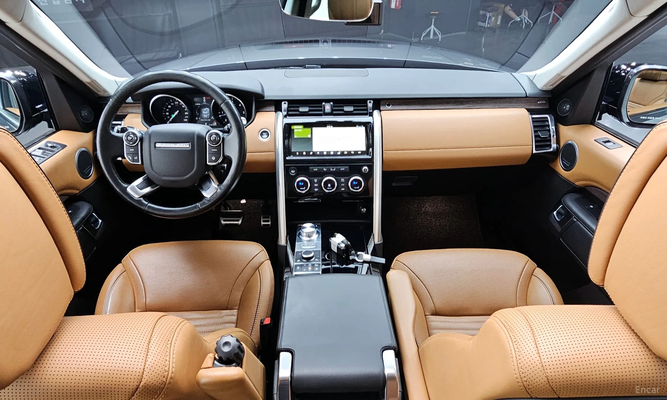 Land Rover Discovery 5 превью 4