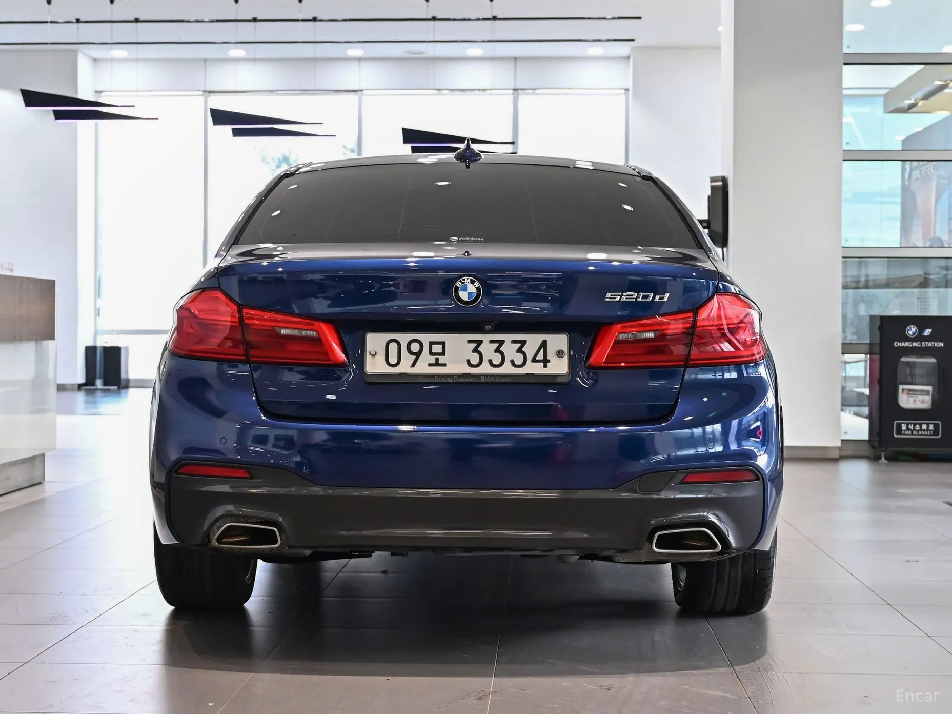 BMW 5 Series (G30) превью 3