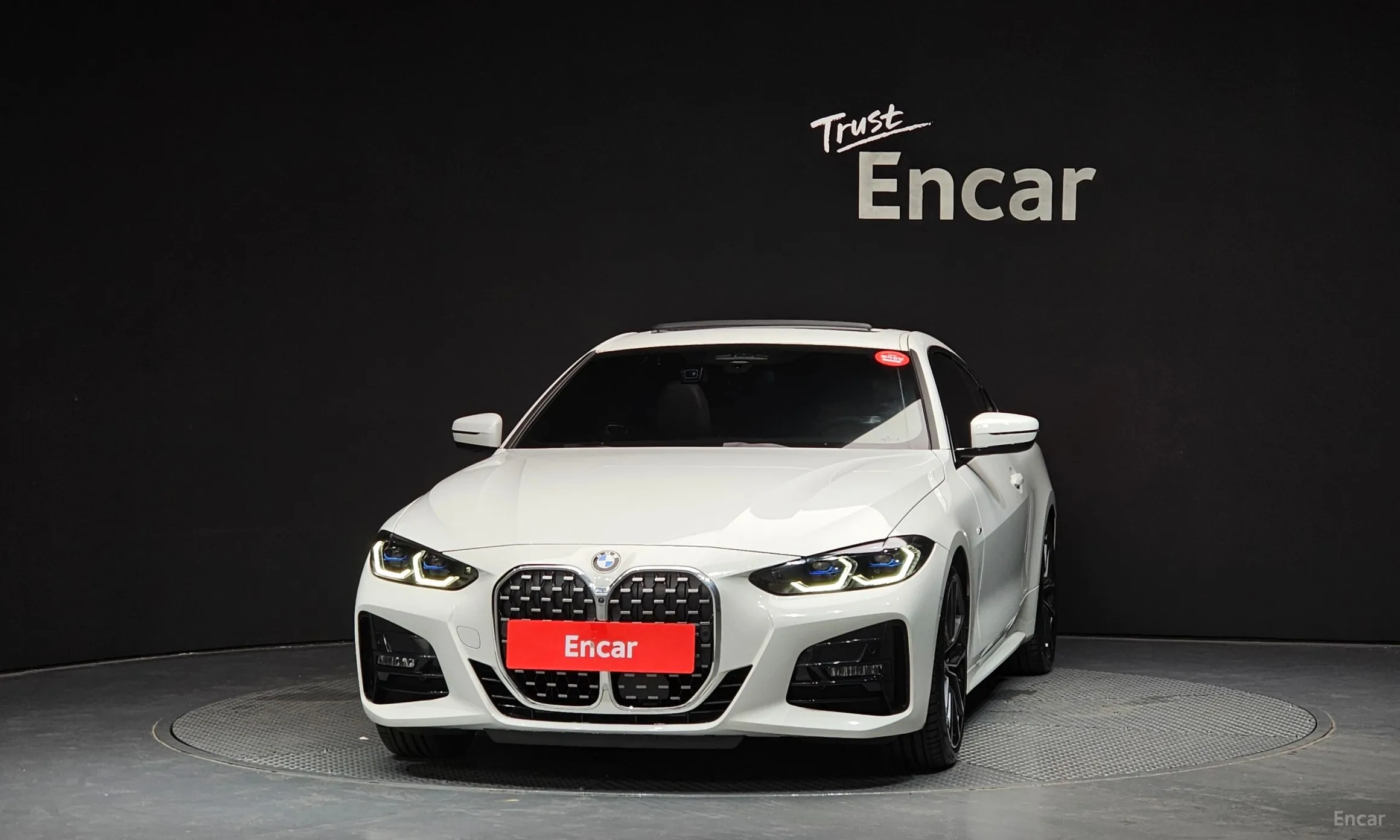 BMW Series 4 (G22) превью 2