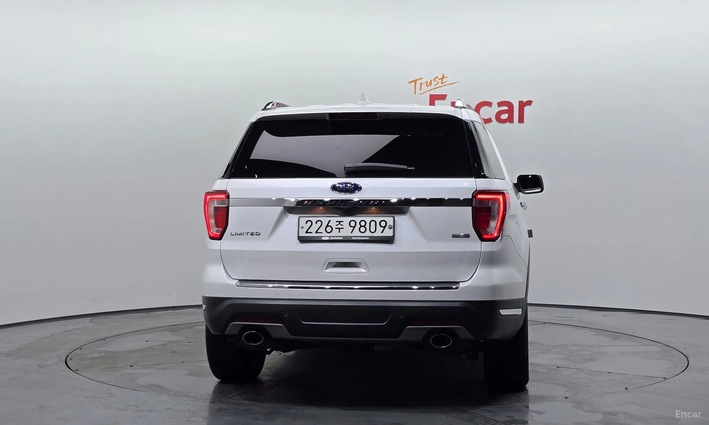 Ford Explorer превью 4