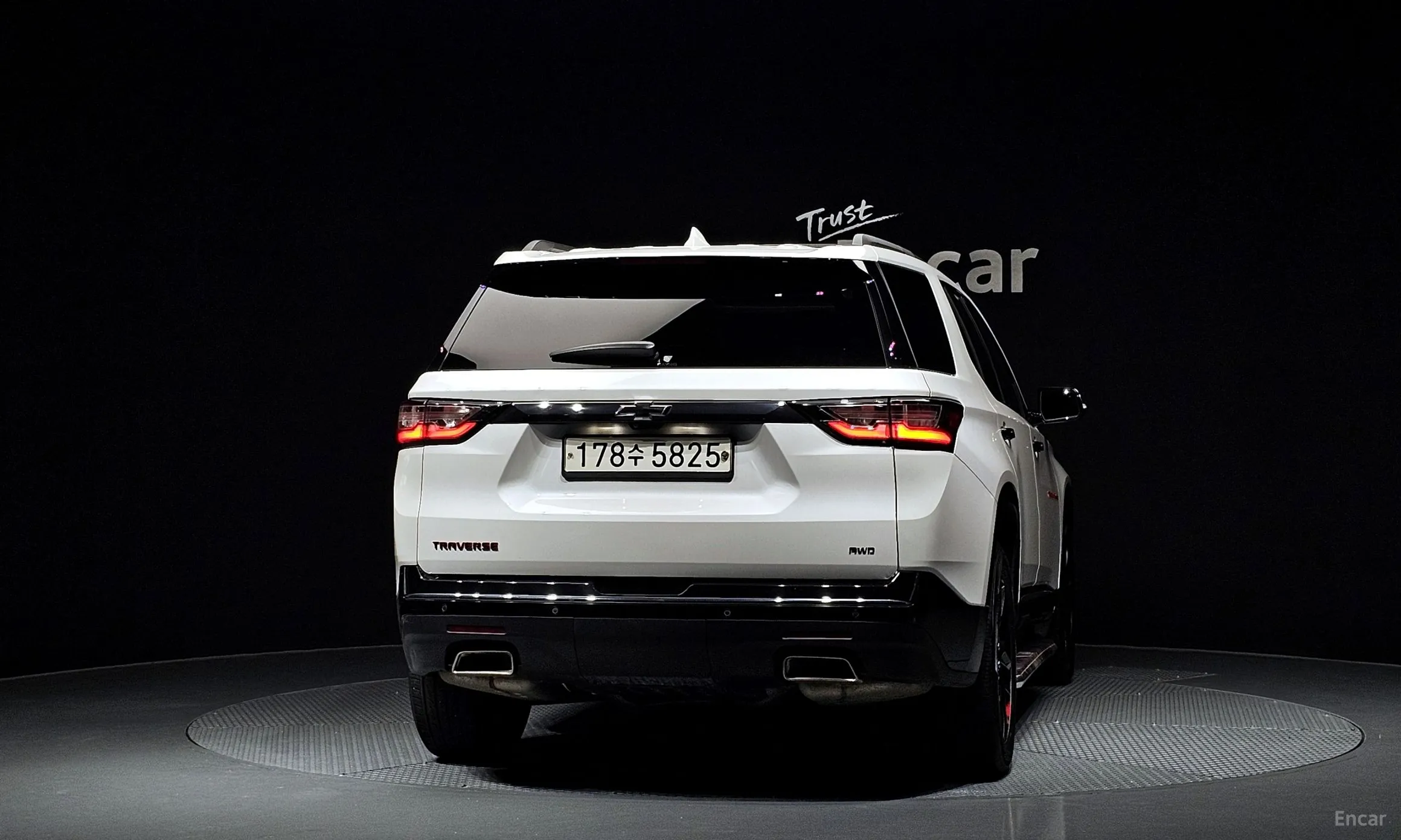 Chevrolet (GM Daewoo) Traverse превью 3