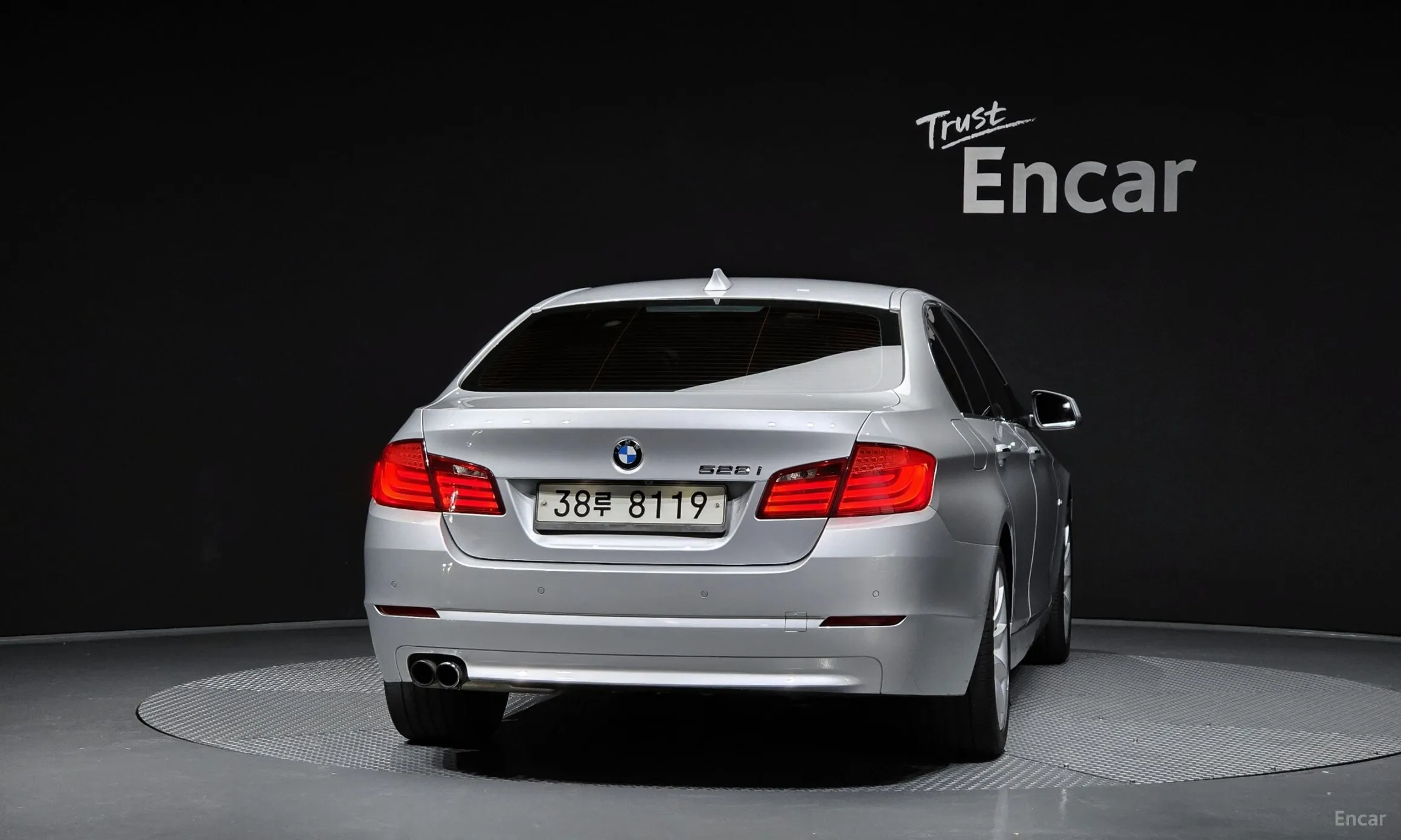 BMW 5 Series (F10) превью 3