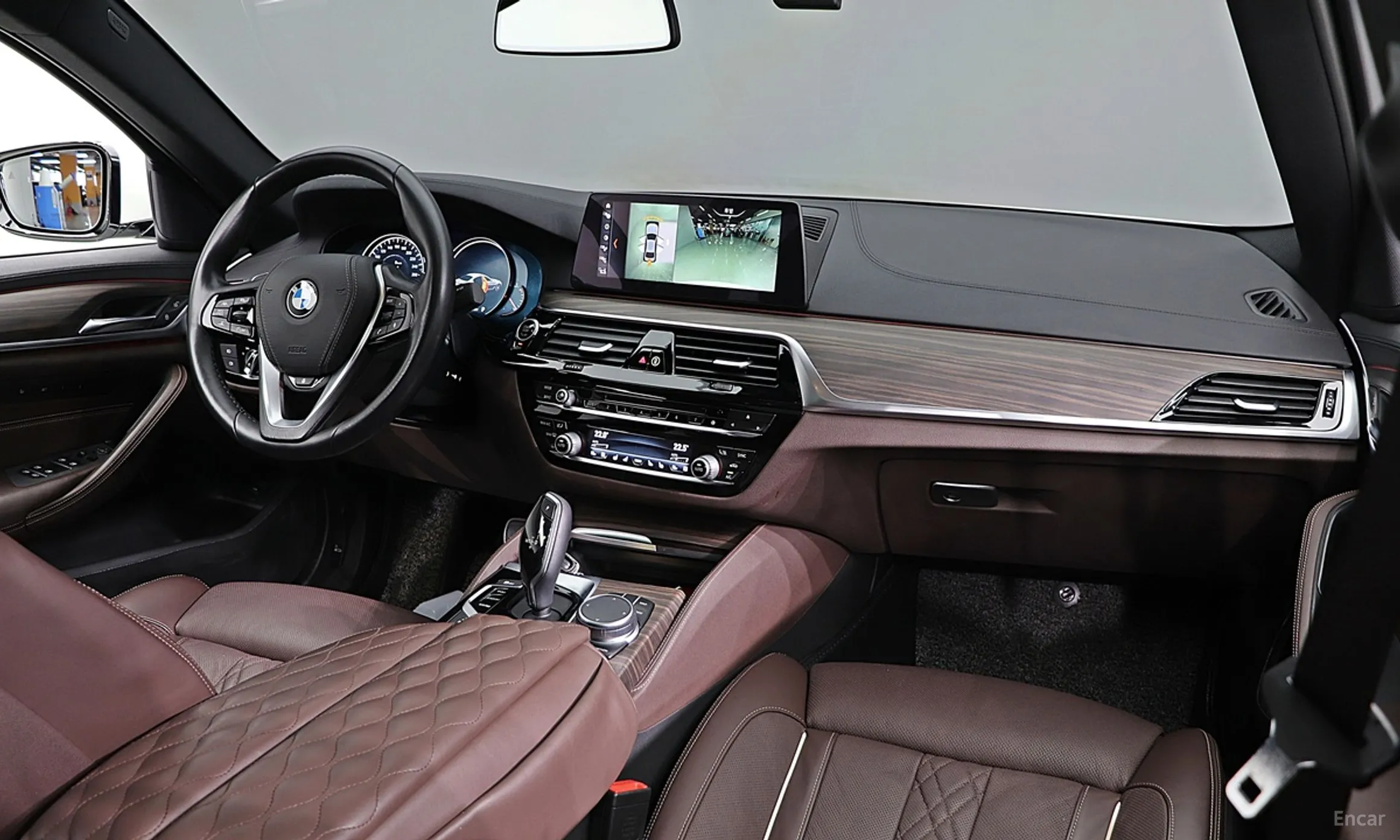 BMW 5 Series (G30) превью 4