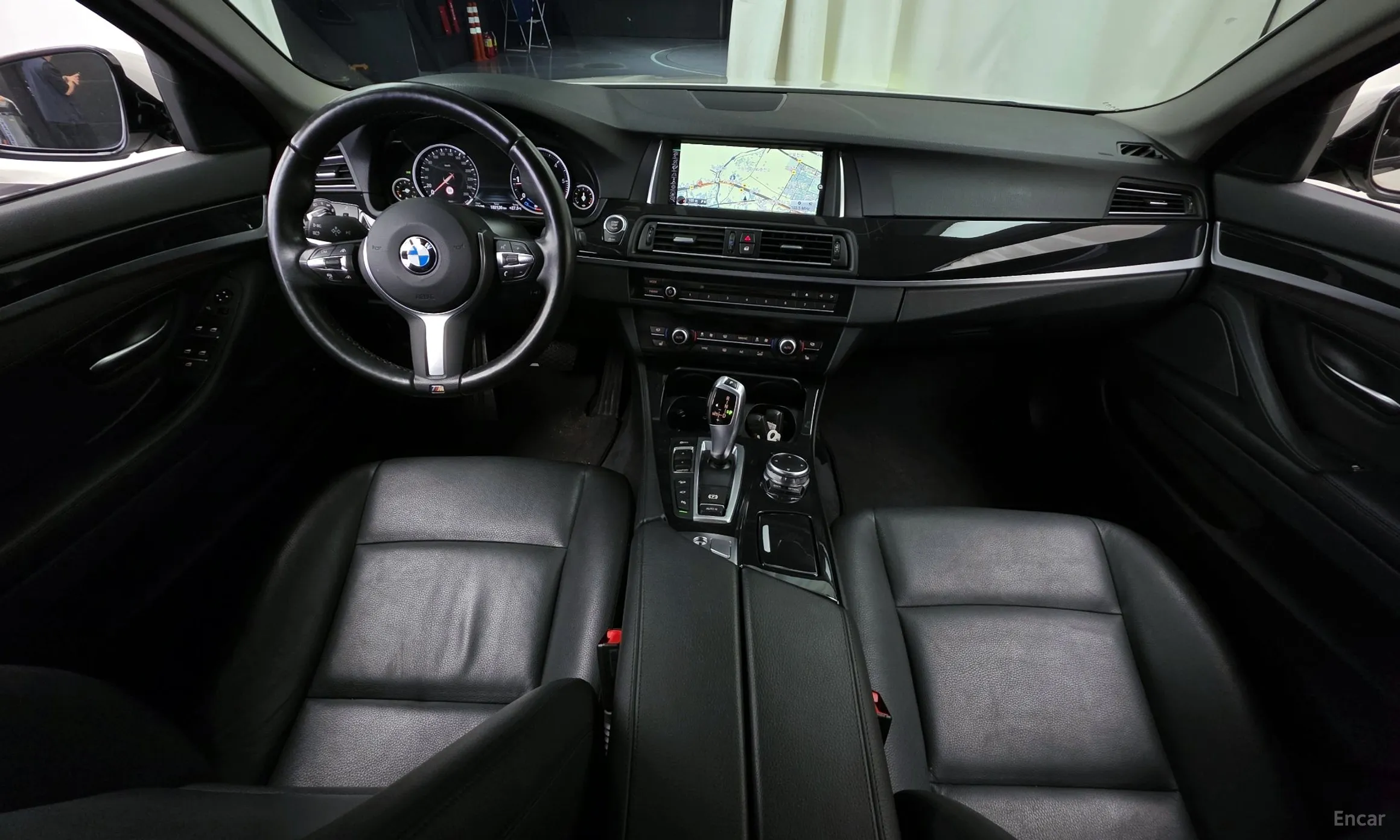 BMW 5 Series (F10) превью 4