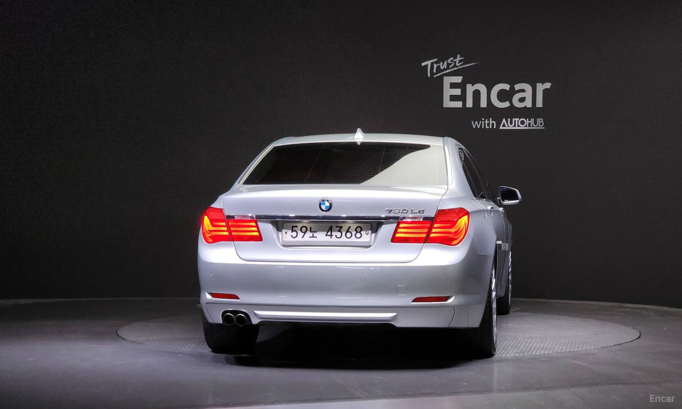 BMW 7 Series (F01) превью 3