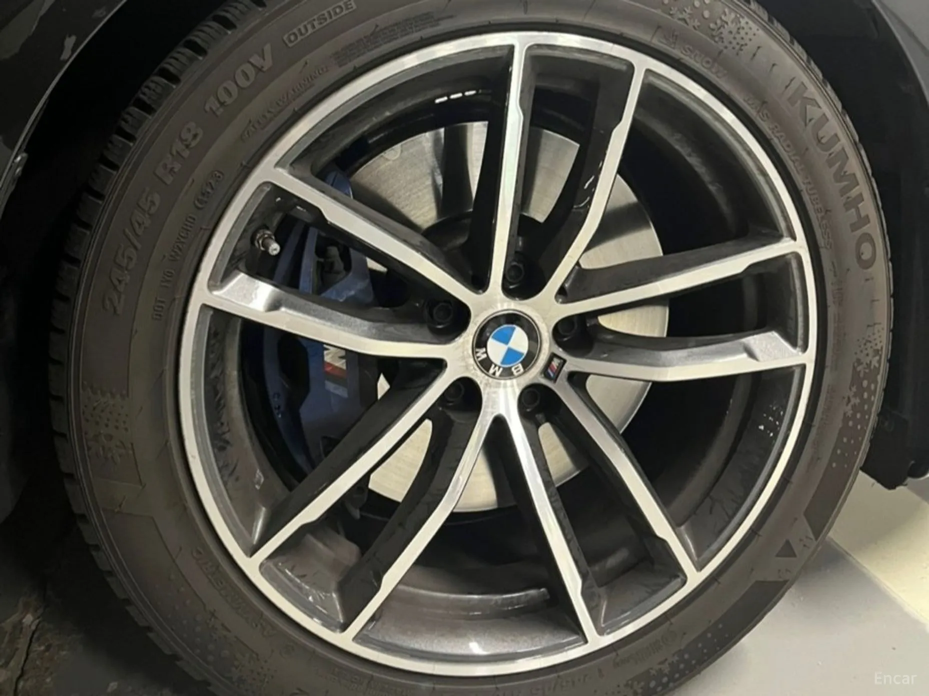 BMW 5 Series (G30) превью 4