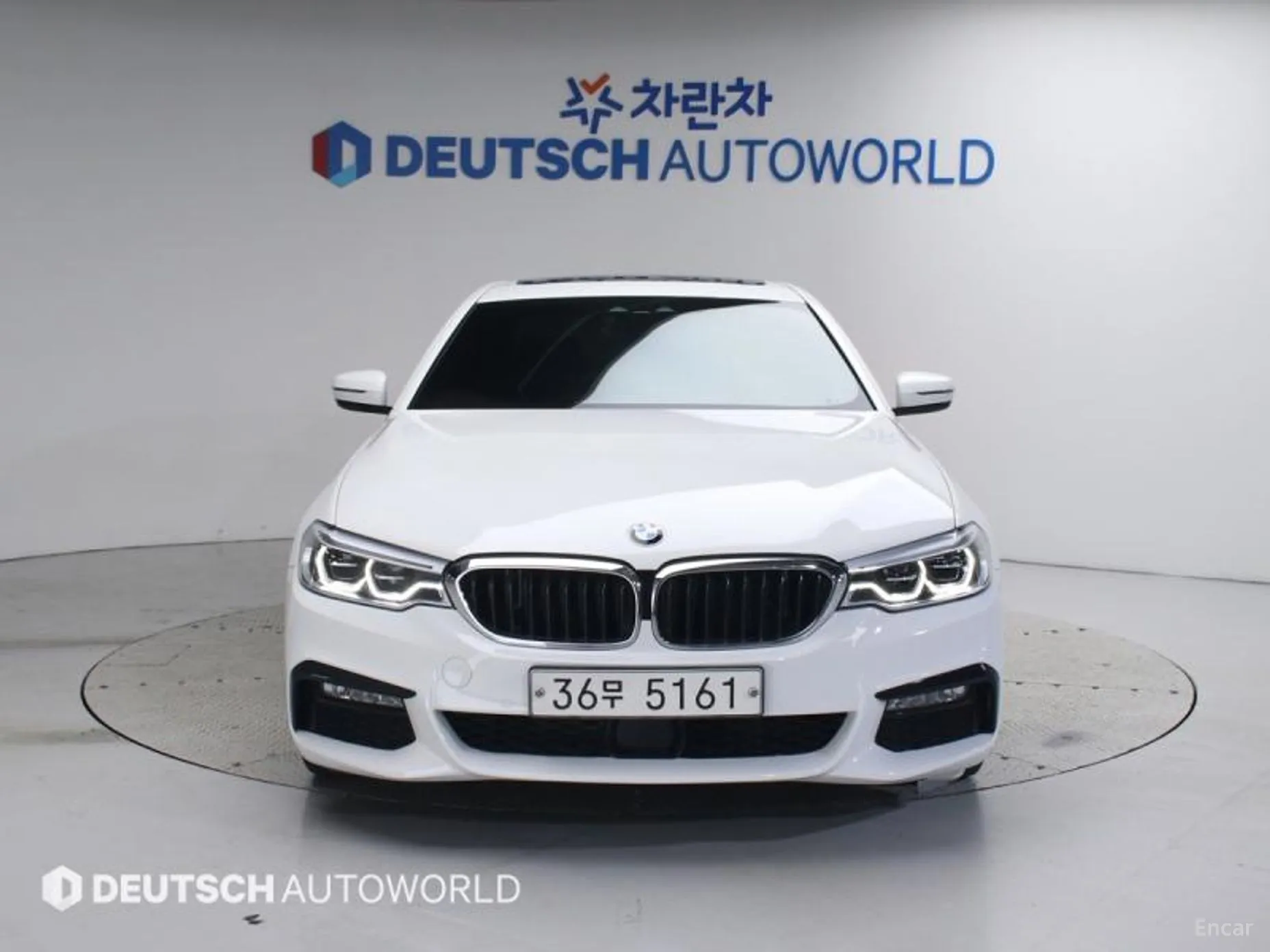 BMW 5 Series (G30) превью 2