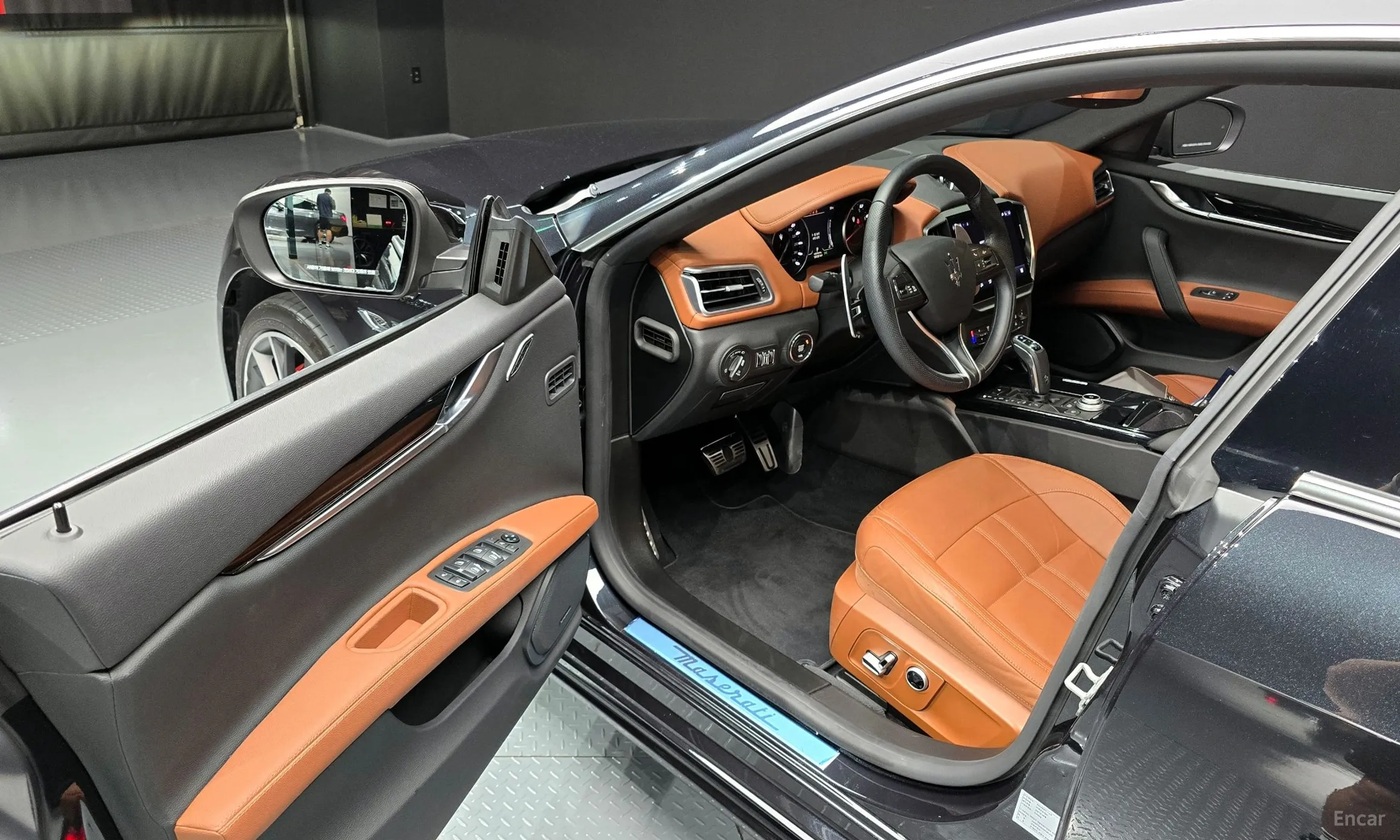 Maserati Ghibli превью 10