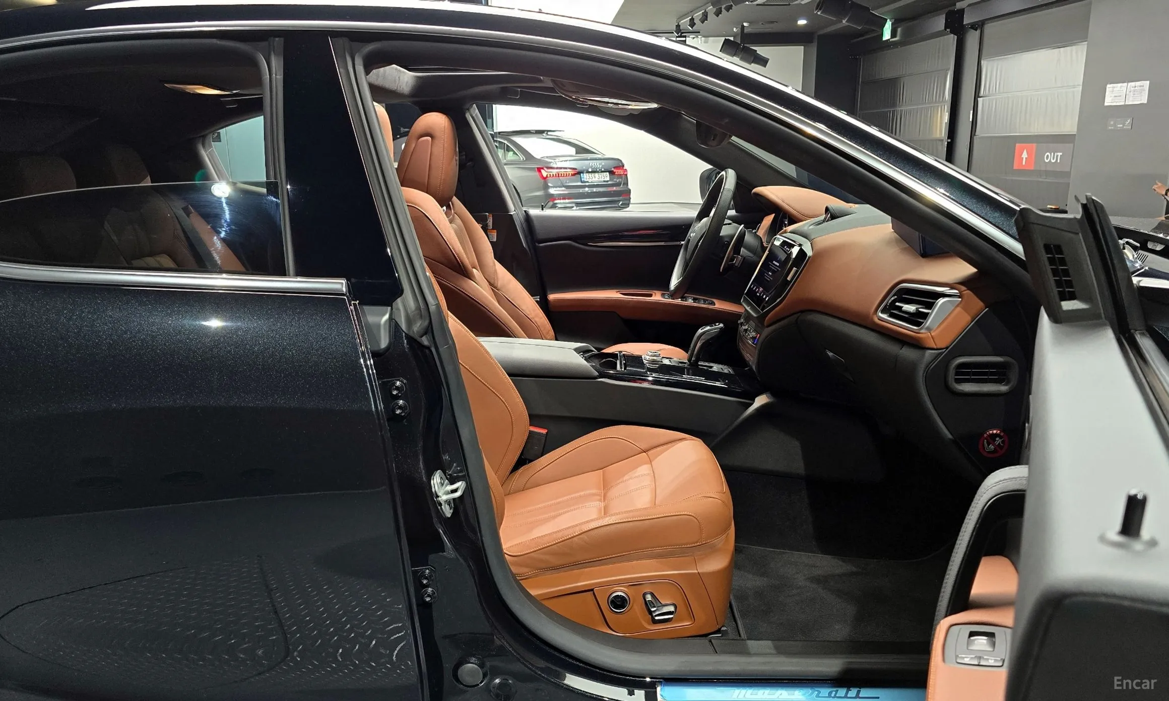 Maserati Ghibli превью 11