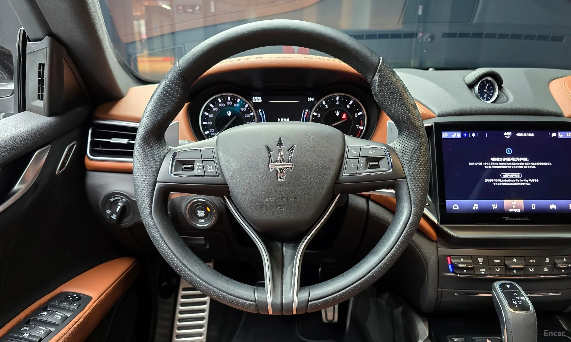Maserati Ghibli превью 13