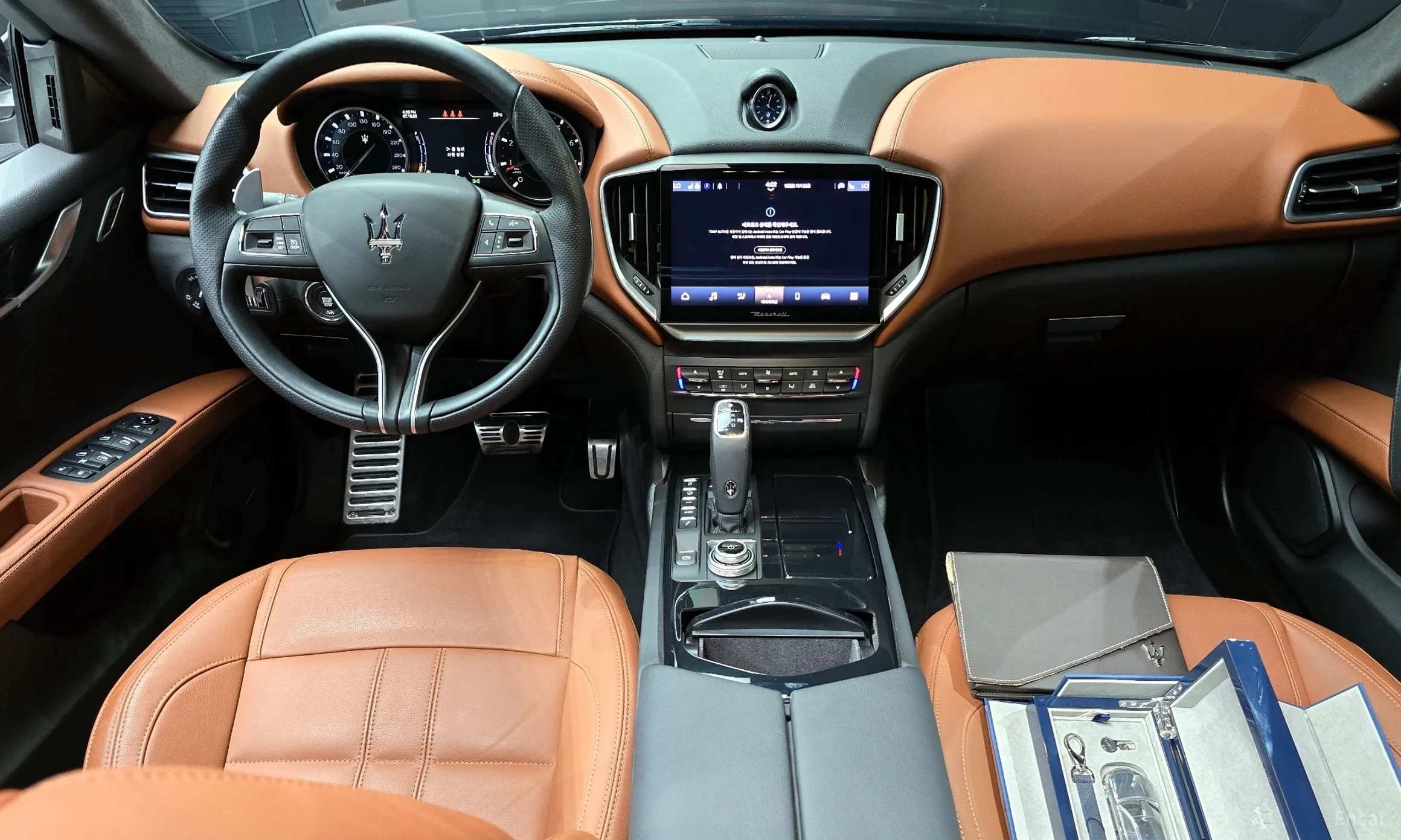 Maserati Ghibli превью 7