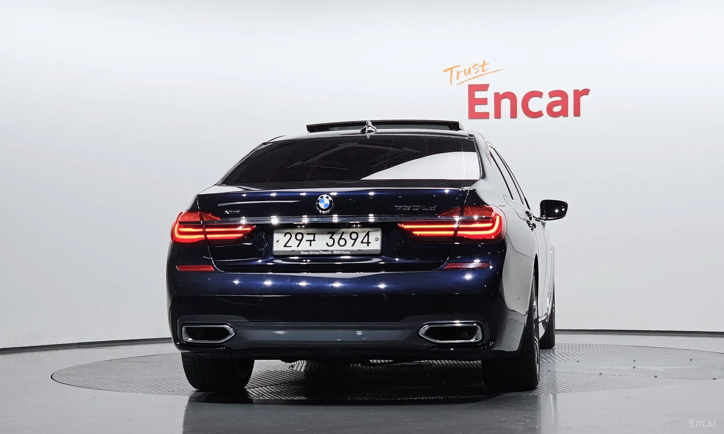BMW 7 Series (G11) превью 3