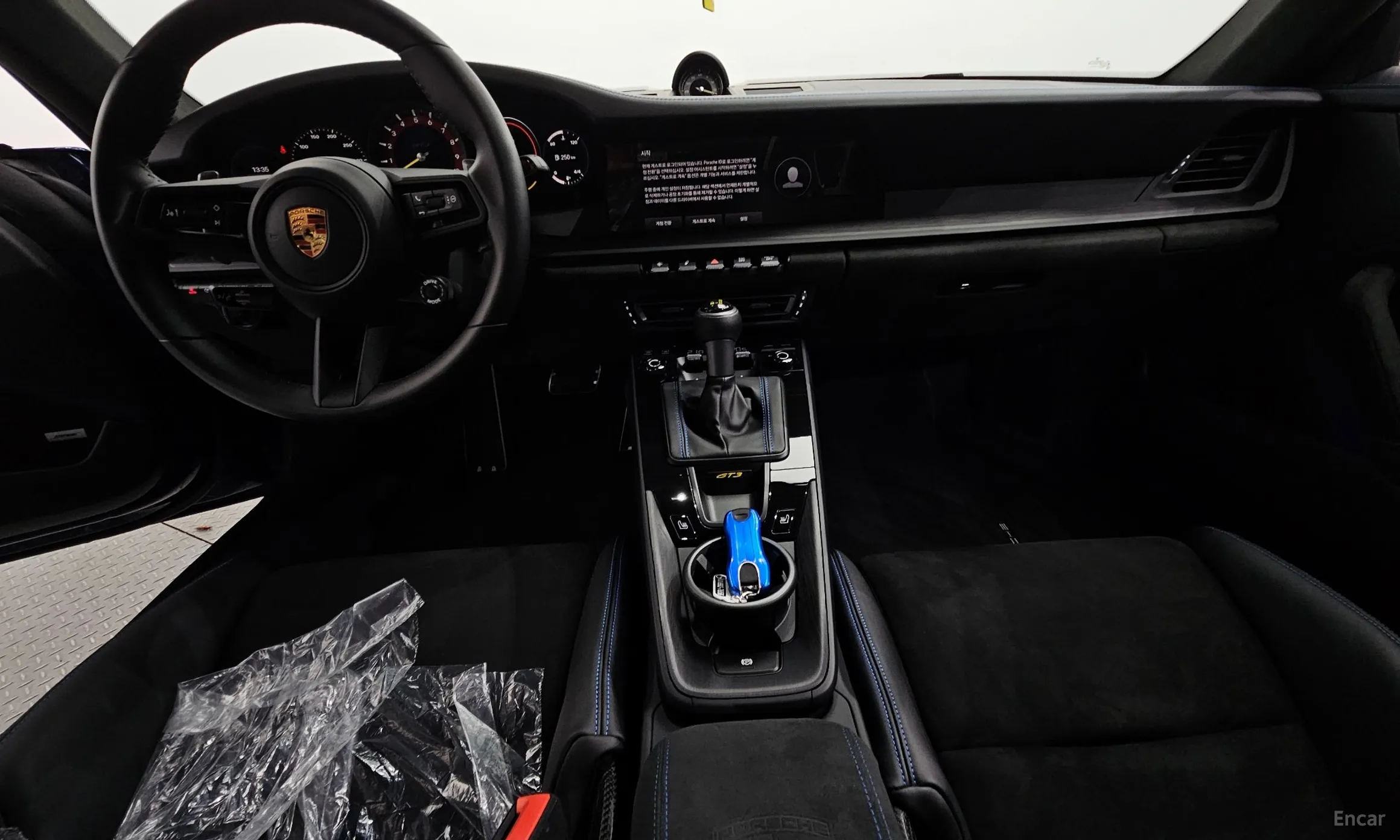 Porsche 911 (992) превью 4