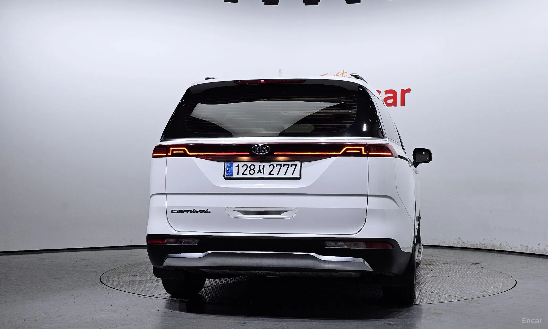 Kia Carnival Gen 4 превью 3