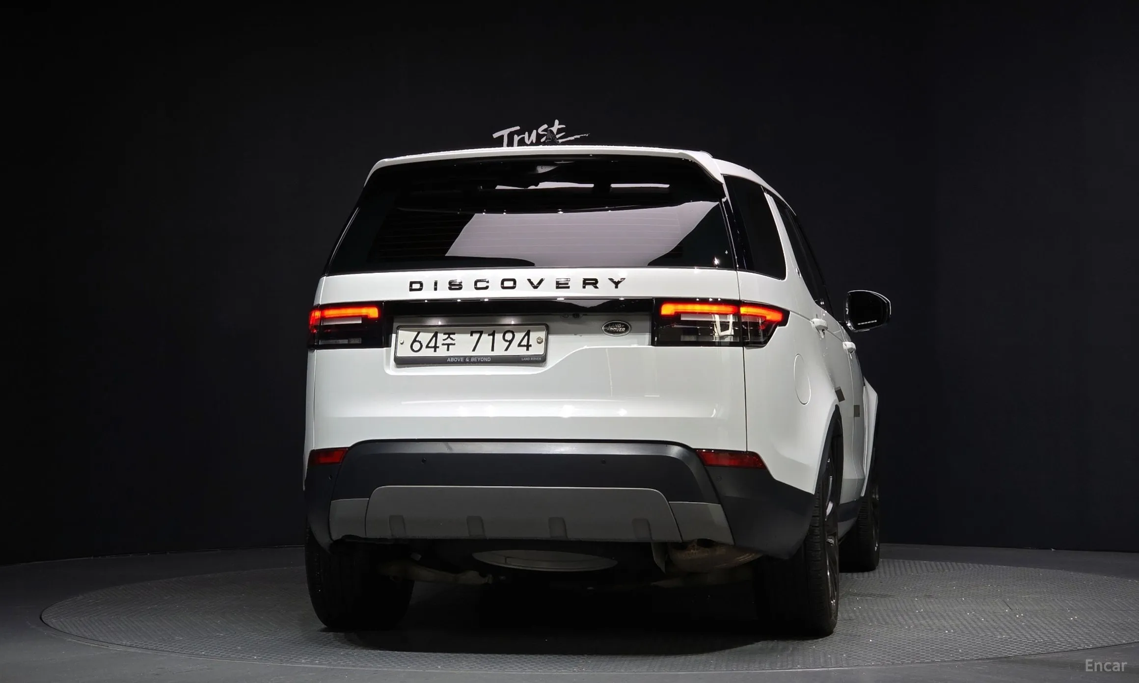 Land Rover Discovery 5 превью 3
