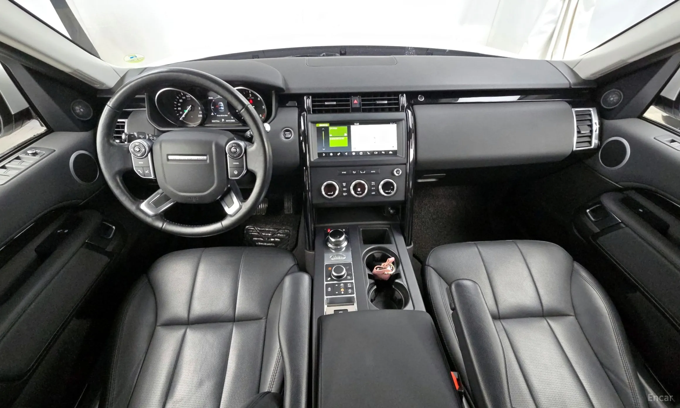 Land Rover Discovery 5 превью 4