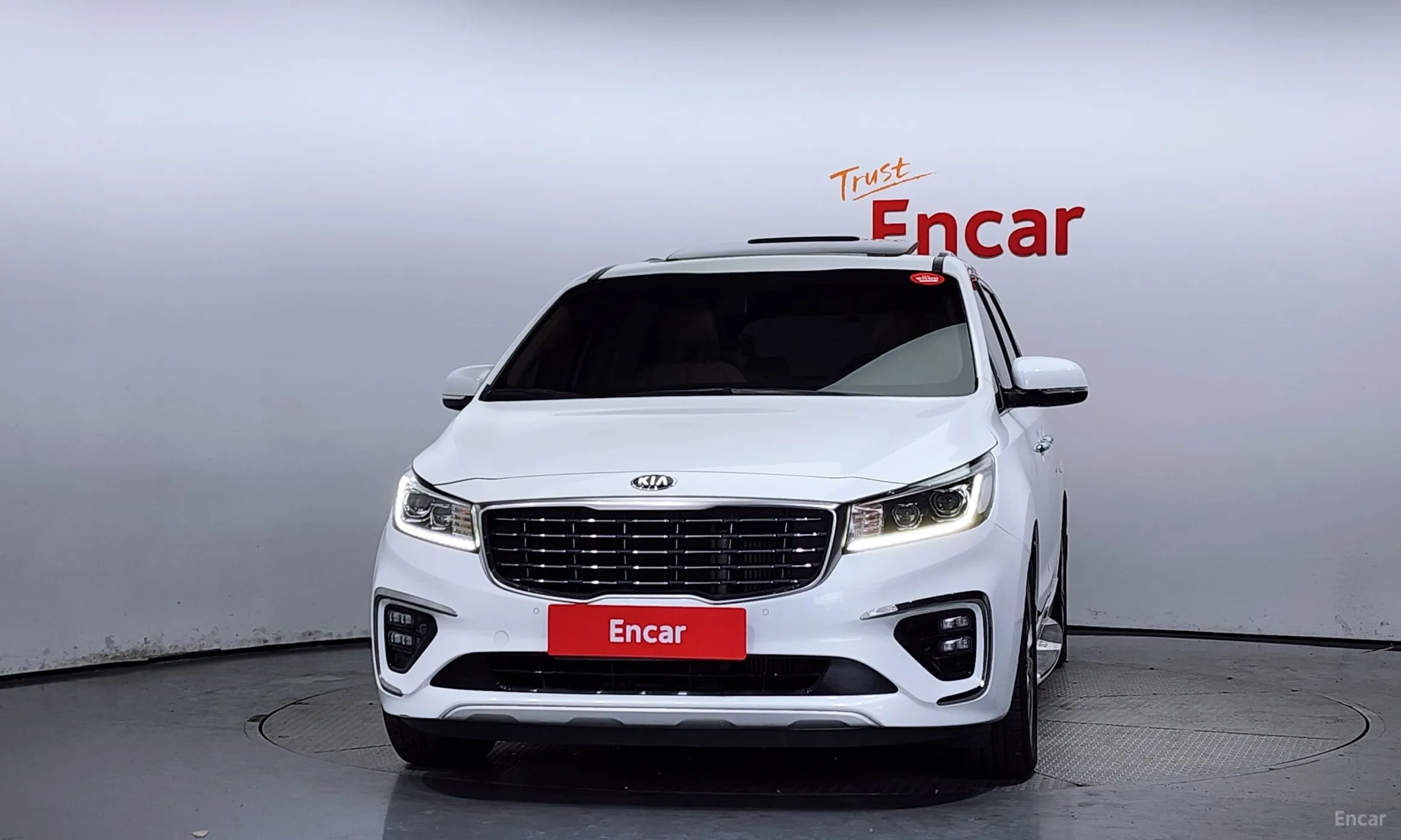 Kia Carnival превью 2