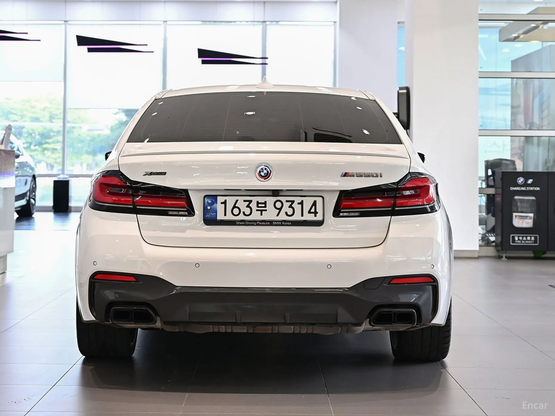 BMW 5 Series (G30) превью 3