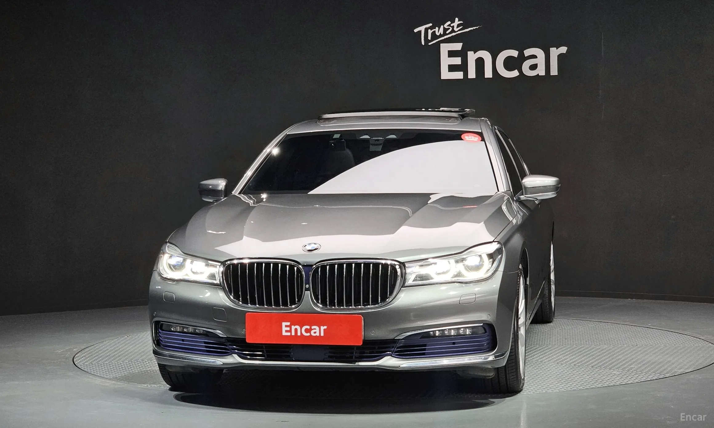 BMW 7 Series (G11) превью 2