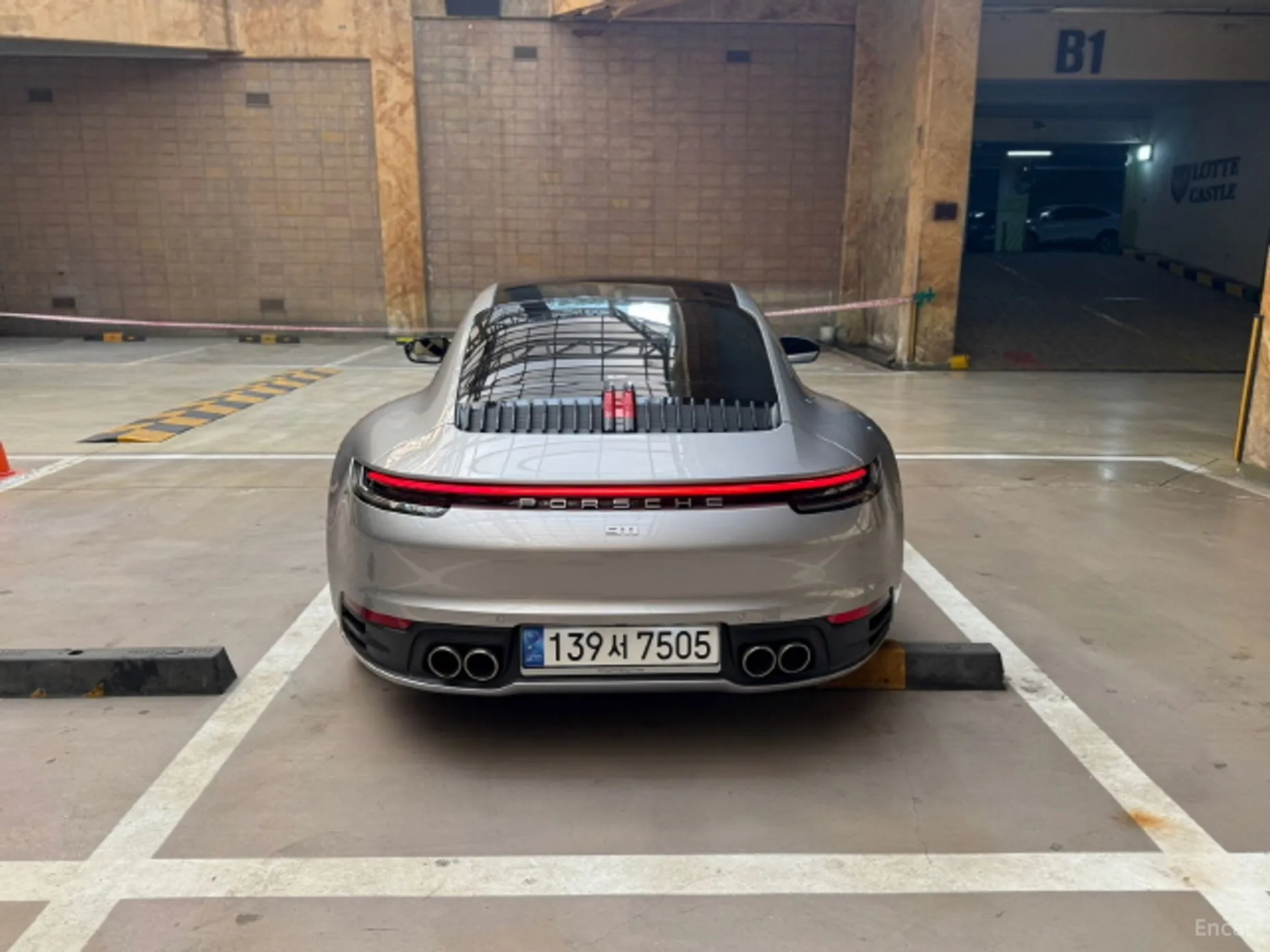 Porsche 911 (992) превью 4