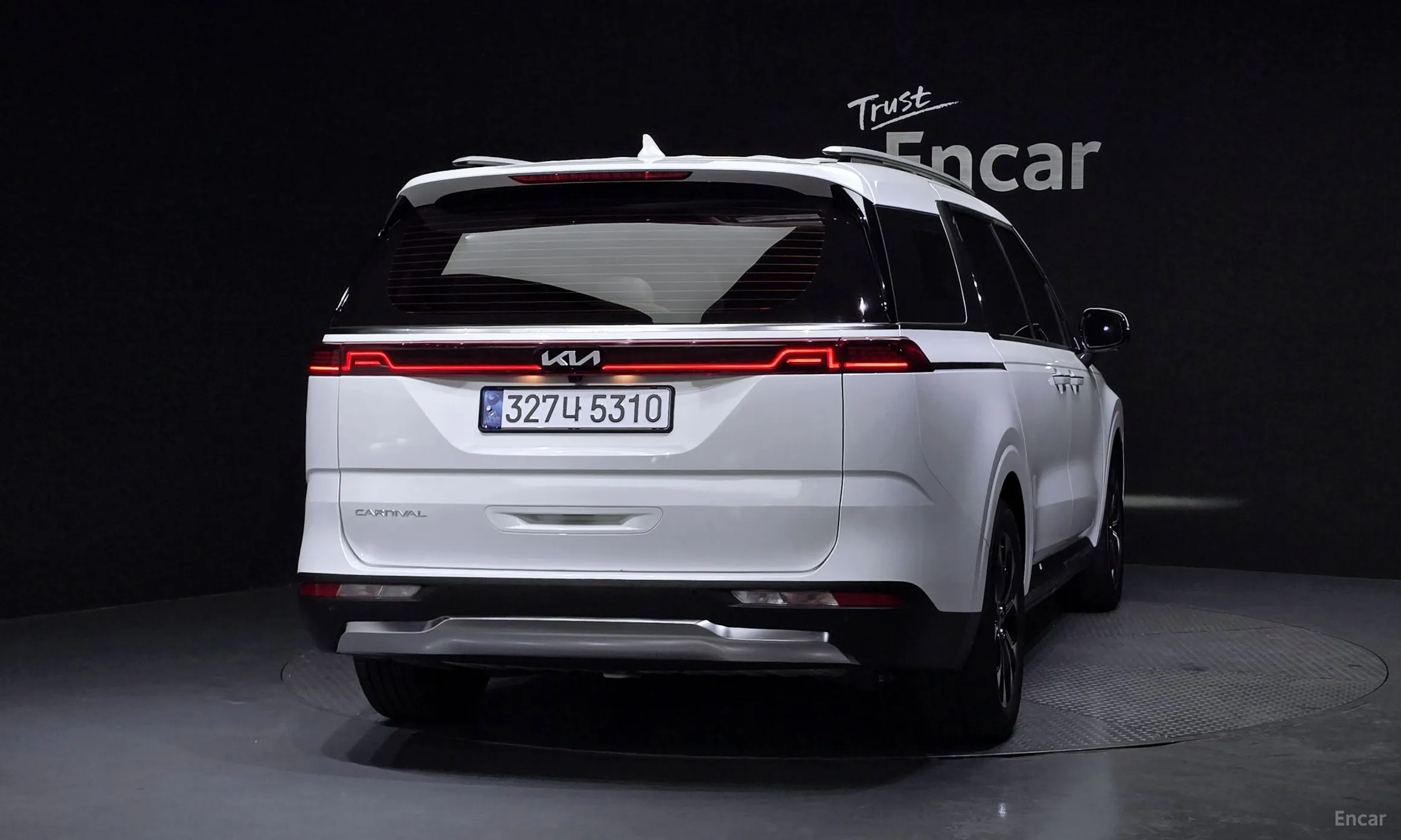 Kia Carnival Gen 4 превью 3