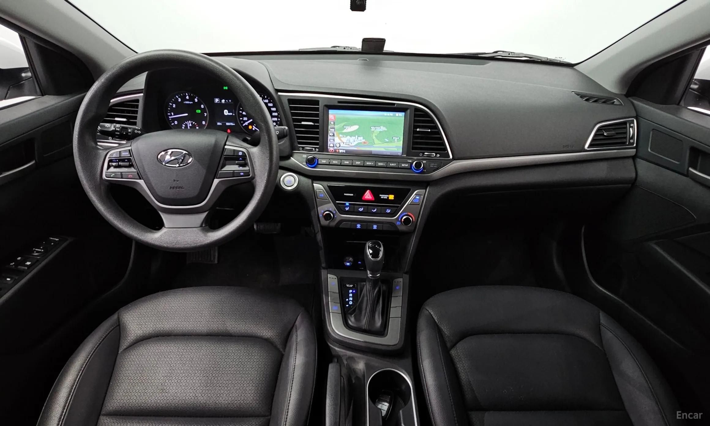 Hyundai Avante AD превью 4