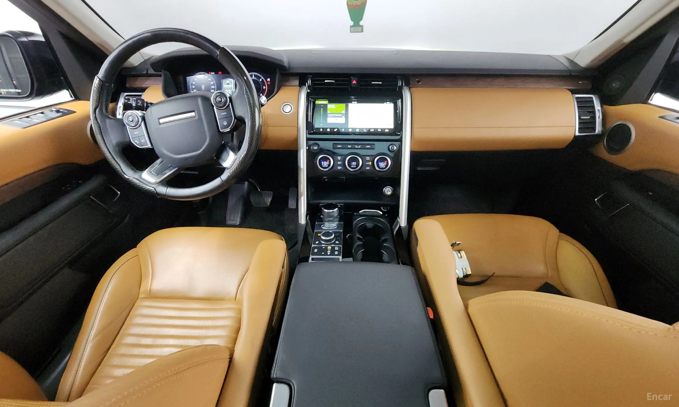 Land Rover Discovery 5 превью 4
