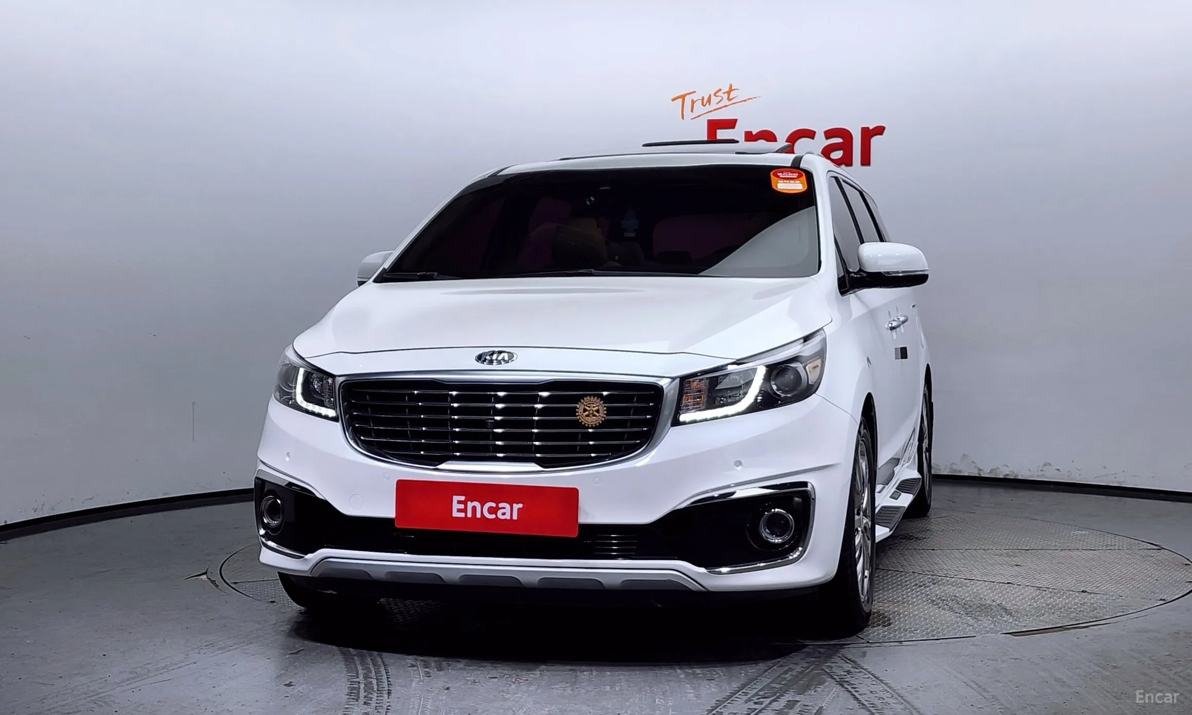 Kia Carnival превью 2