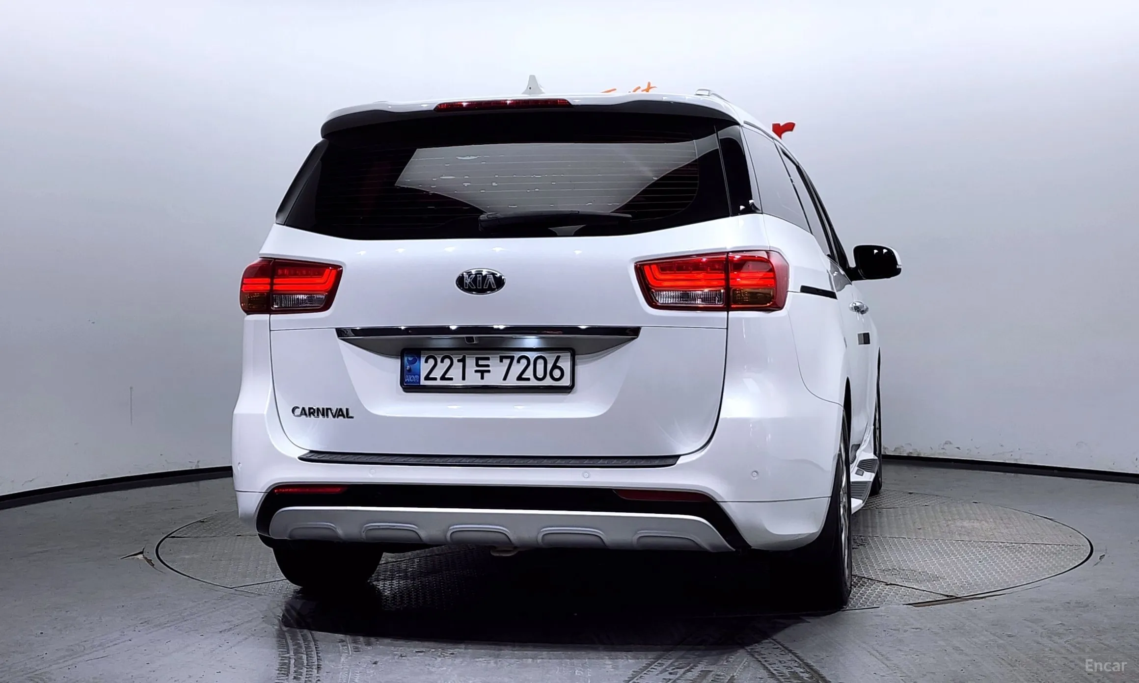 Kia Carnival превью 3