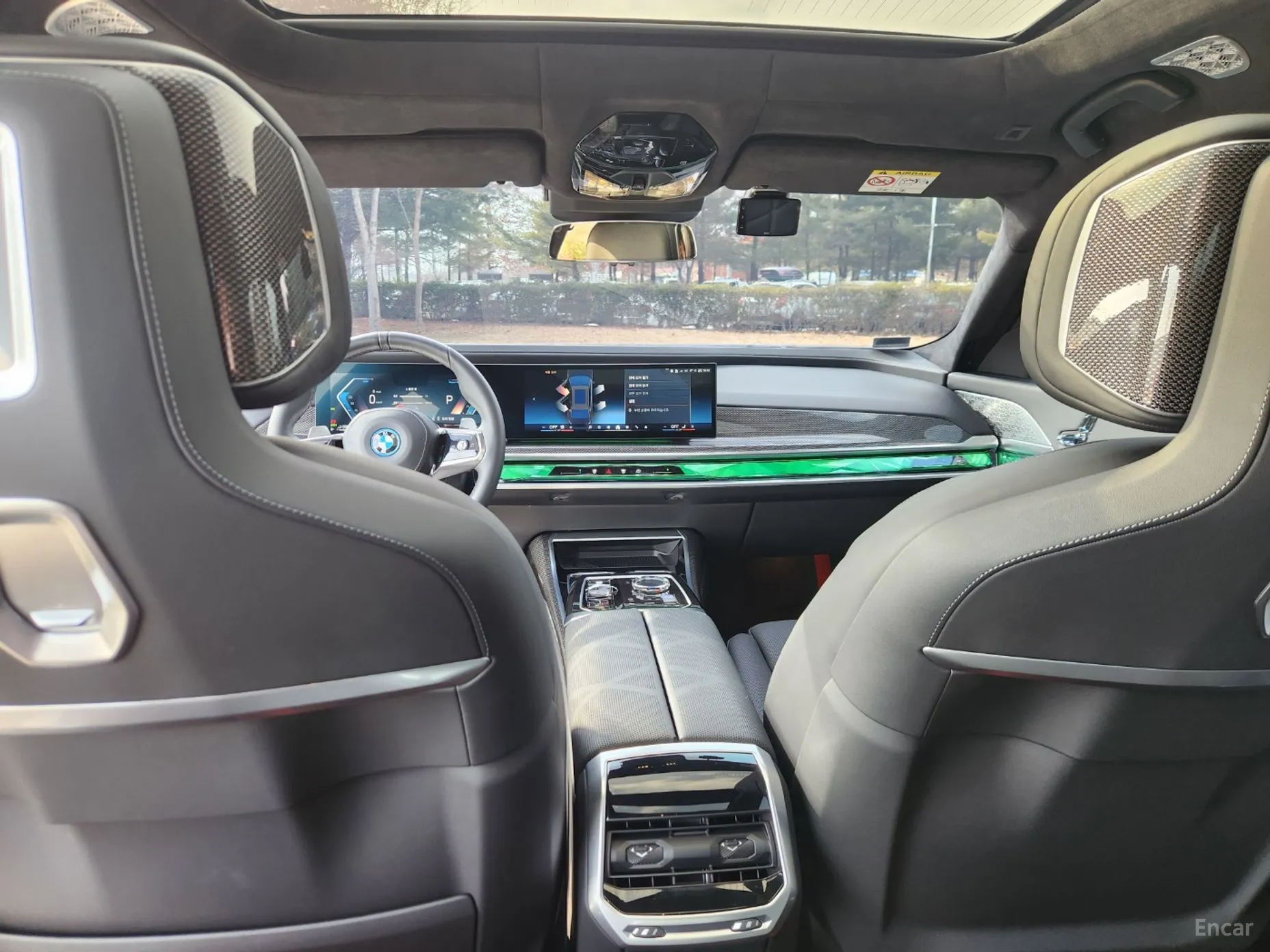 BMW 7 Series (G70) превью 4