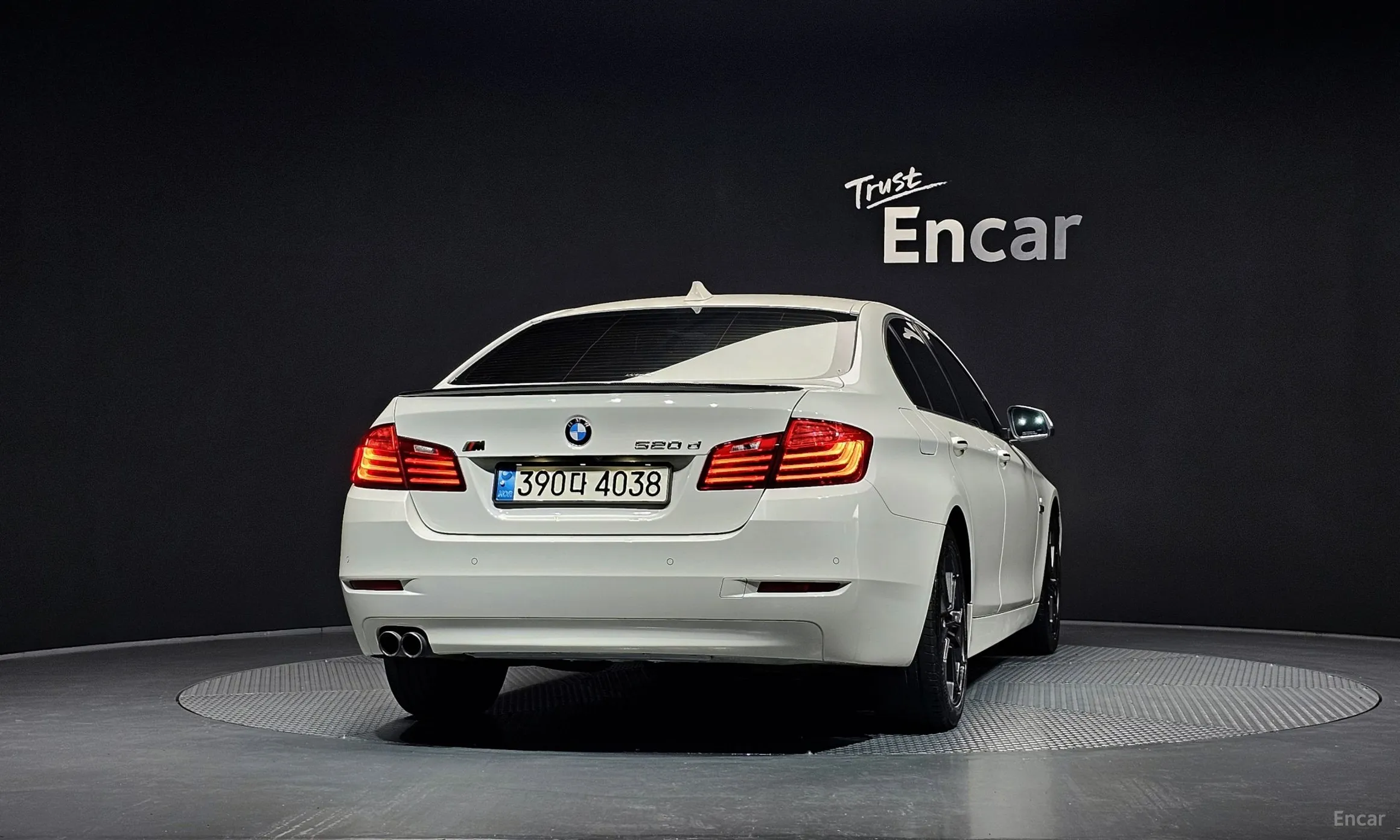 BMW 5 Series (F10) превью 3