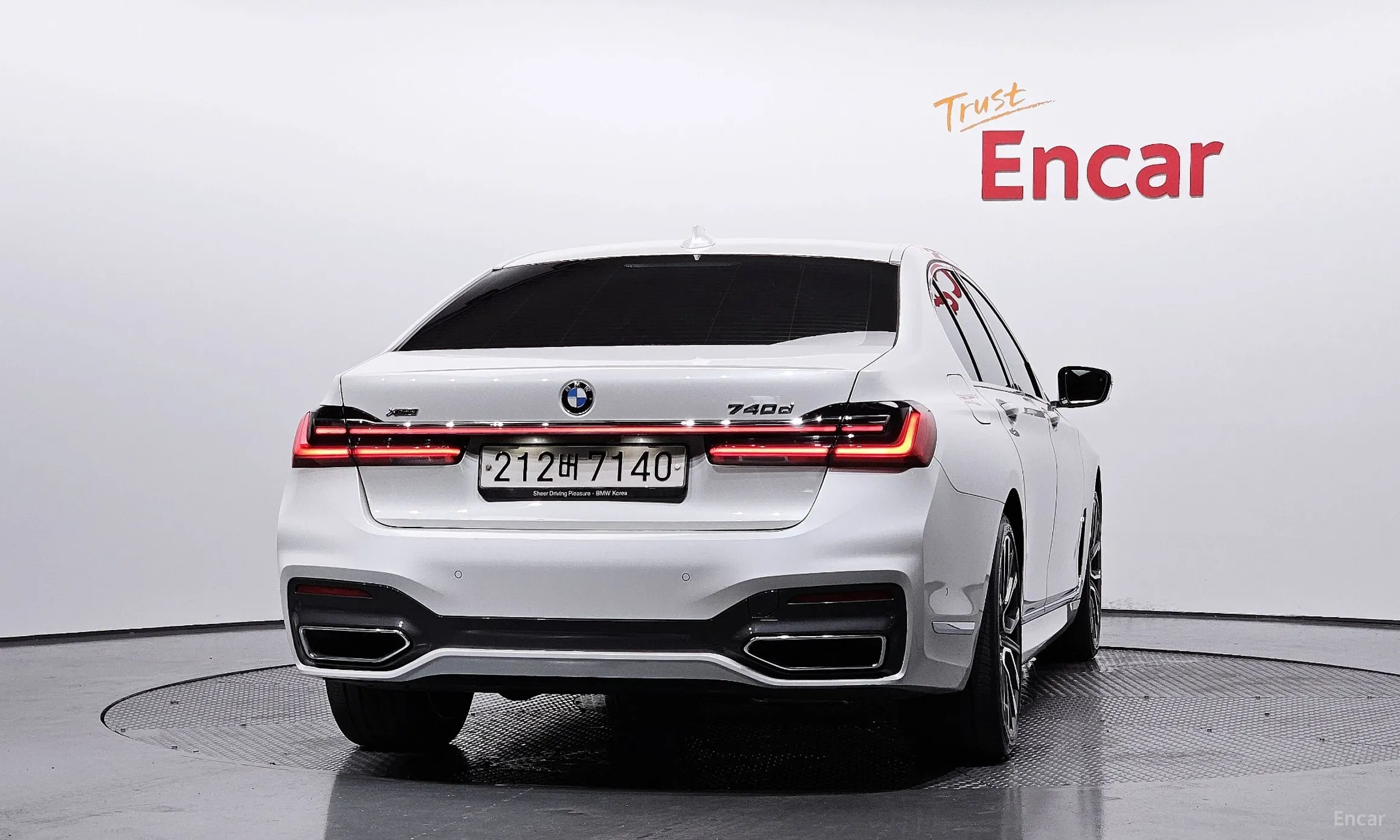 BMW 7 Series (G11) превью 3