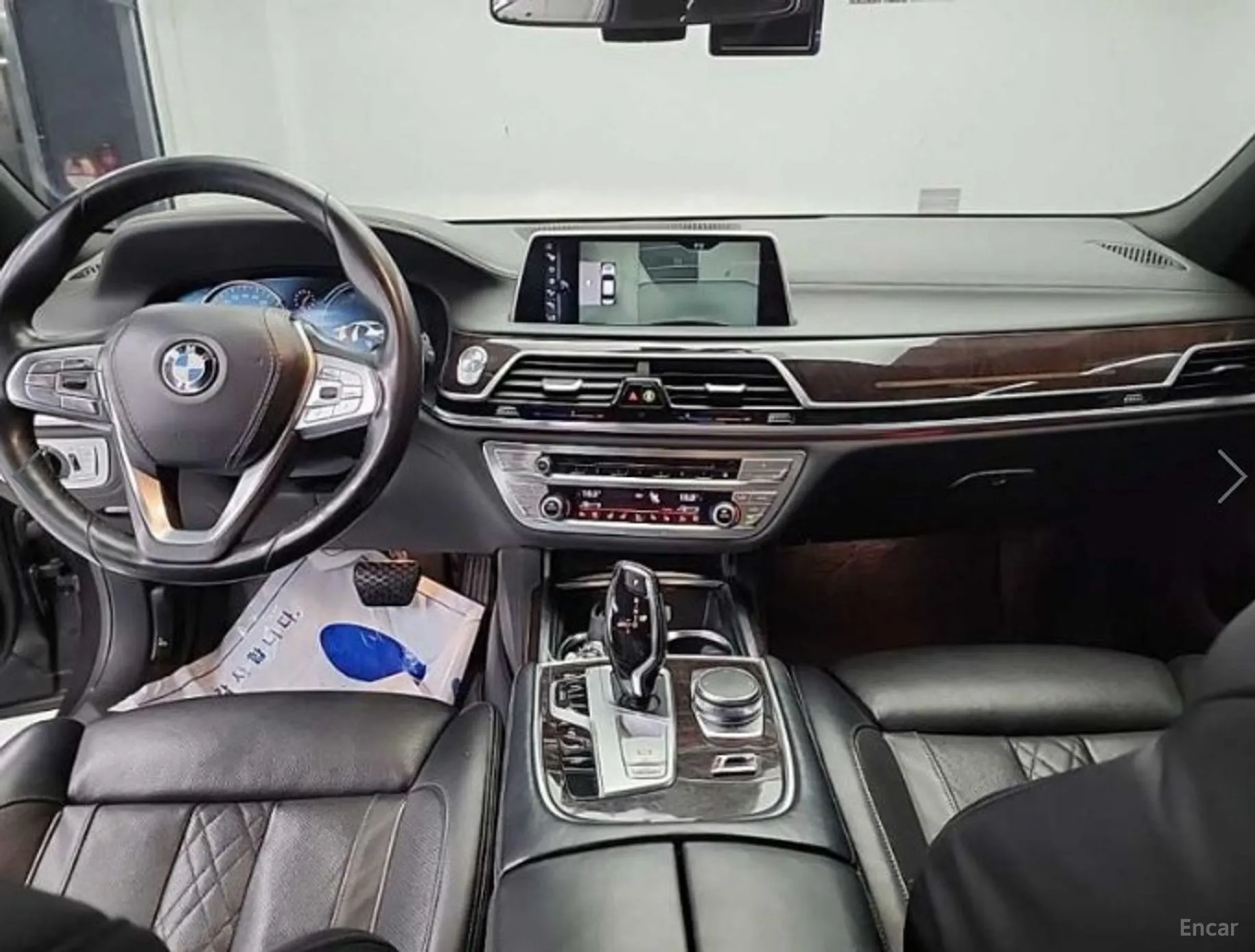 BMW 7 Series (G11) превью 4