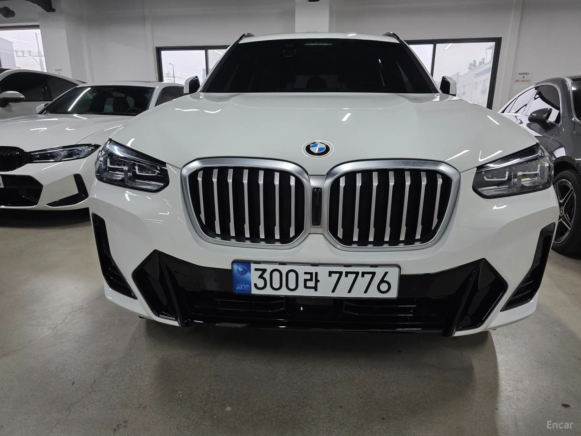 X3 (G01)