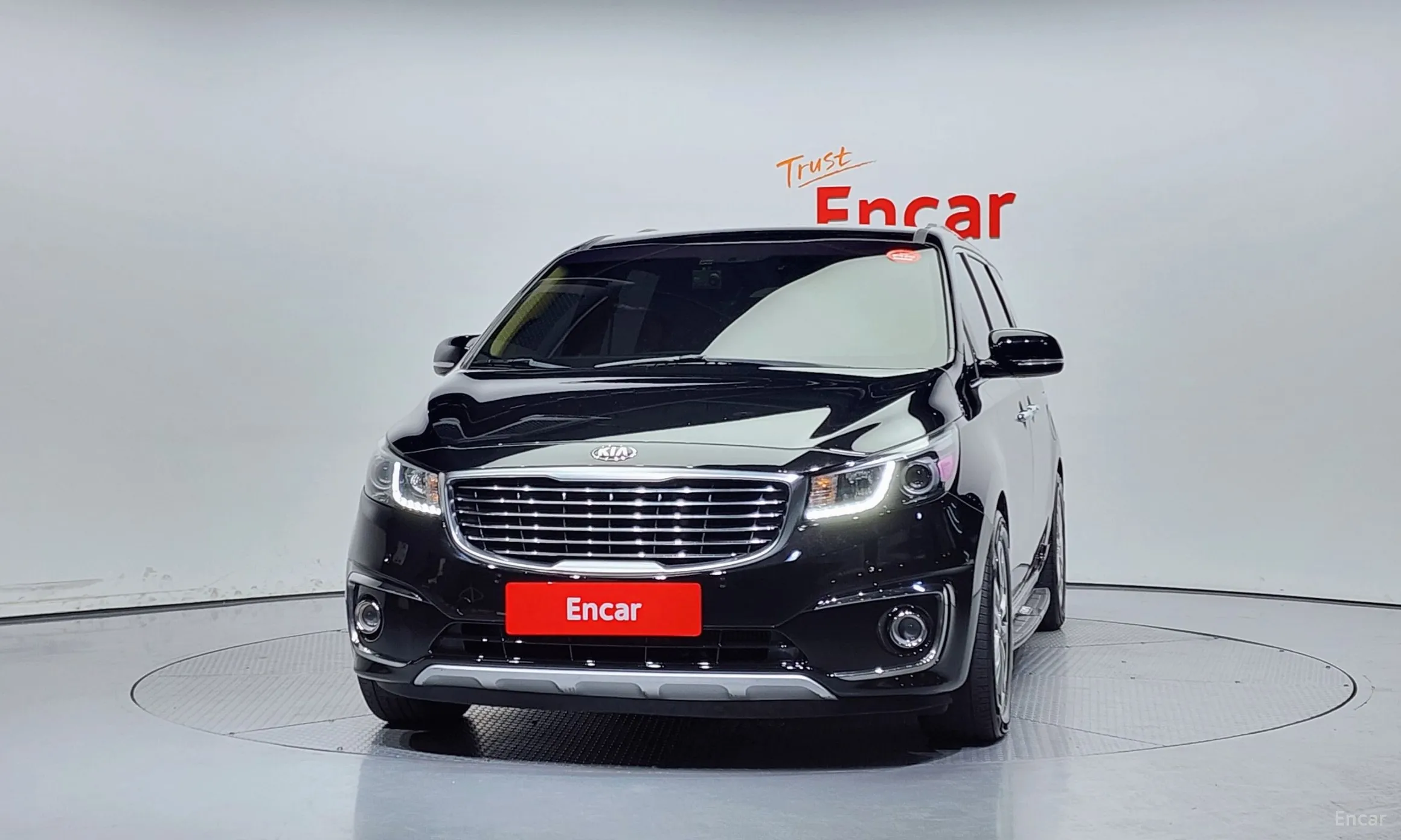 Kia Carnival превью 2