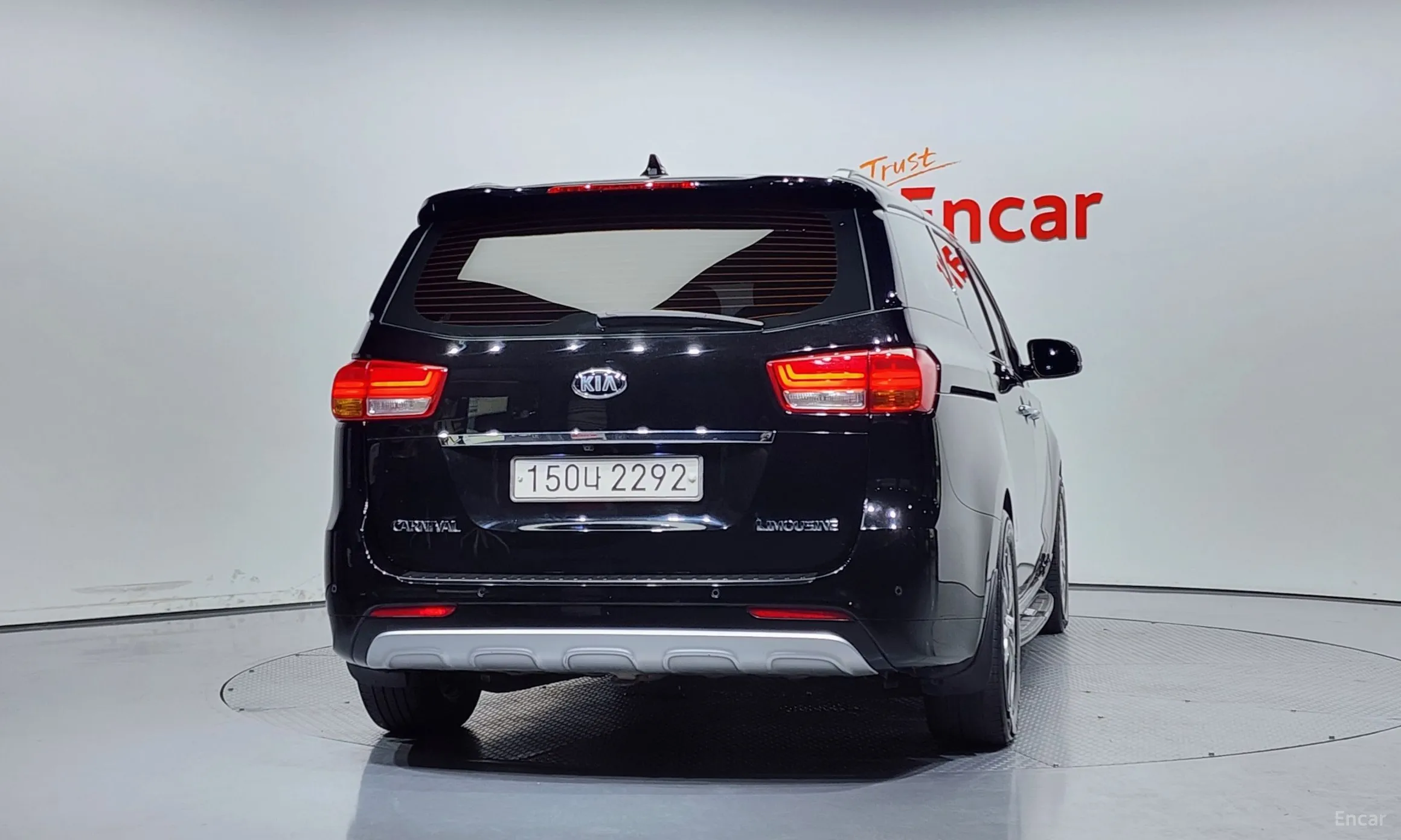 Kia Carnival превью 3