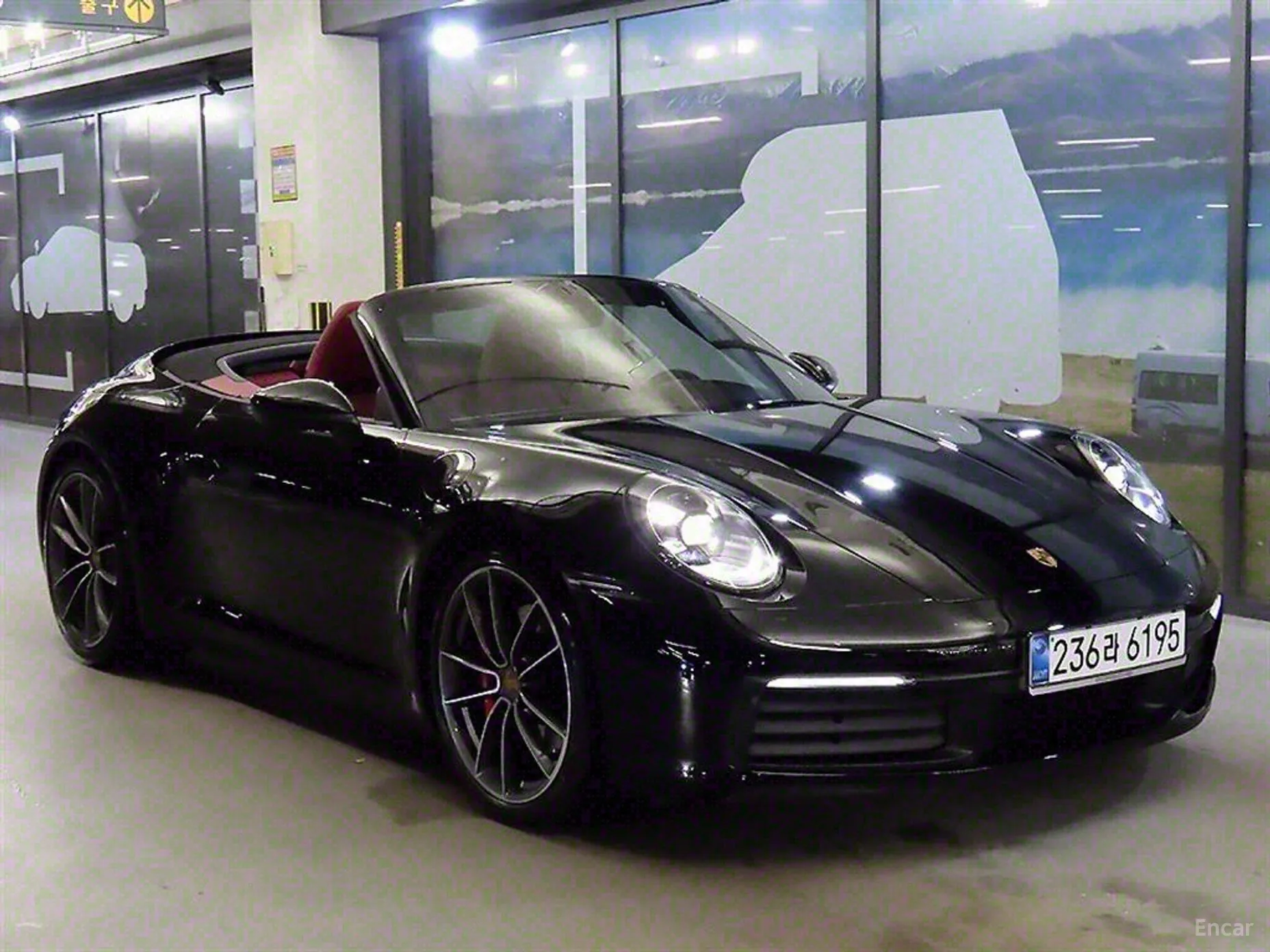 Porsche 911 (992) превью 4