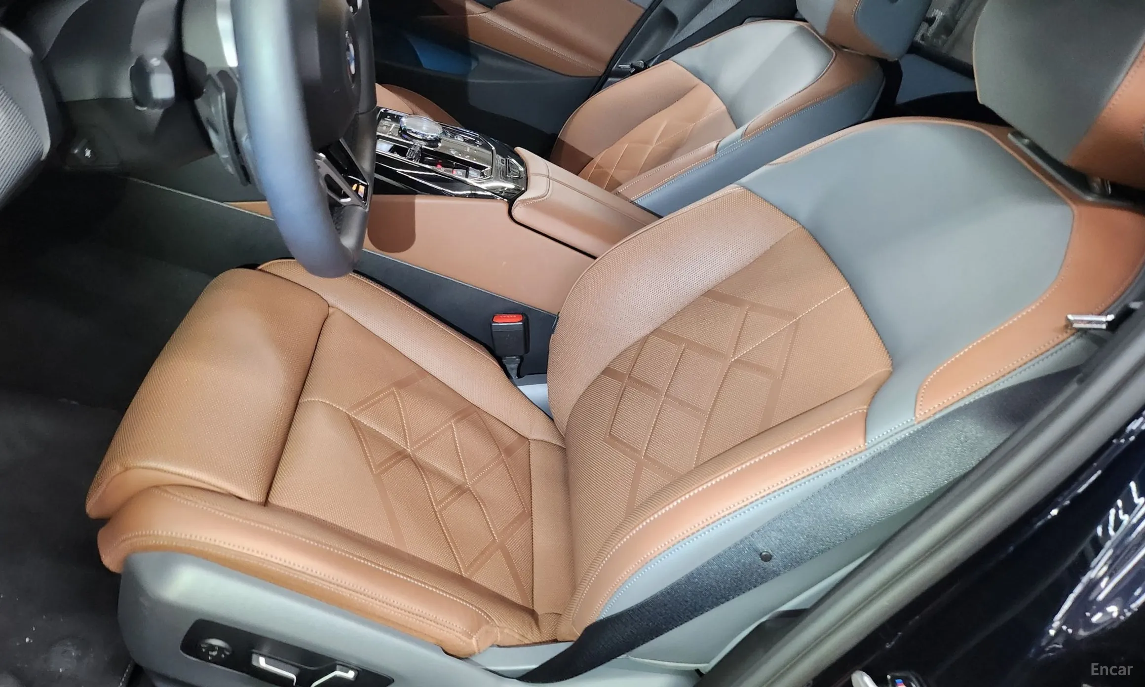 BMW 5 Series (G60) превью 2