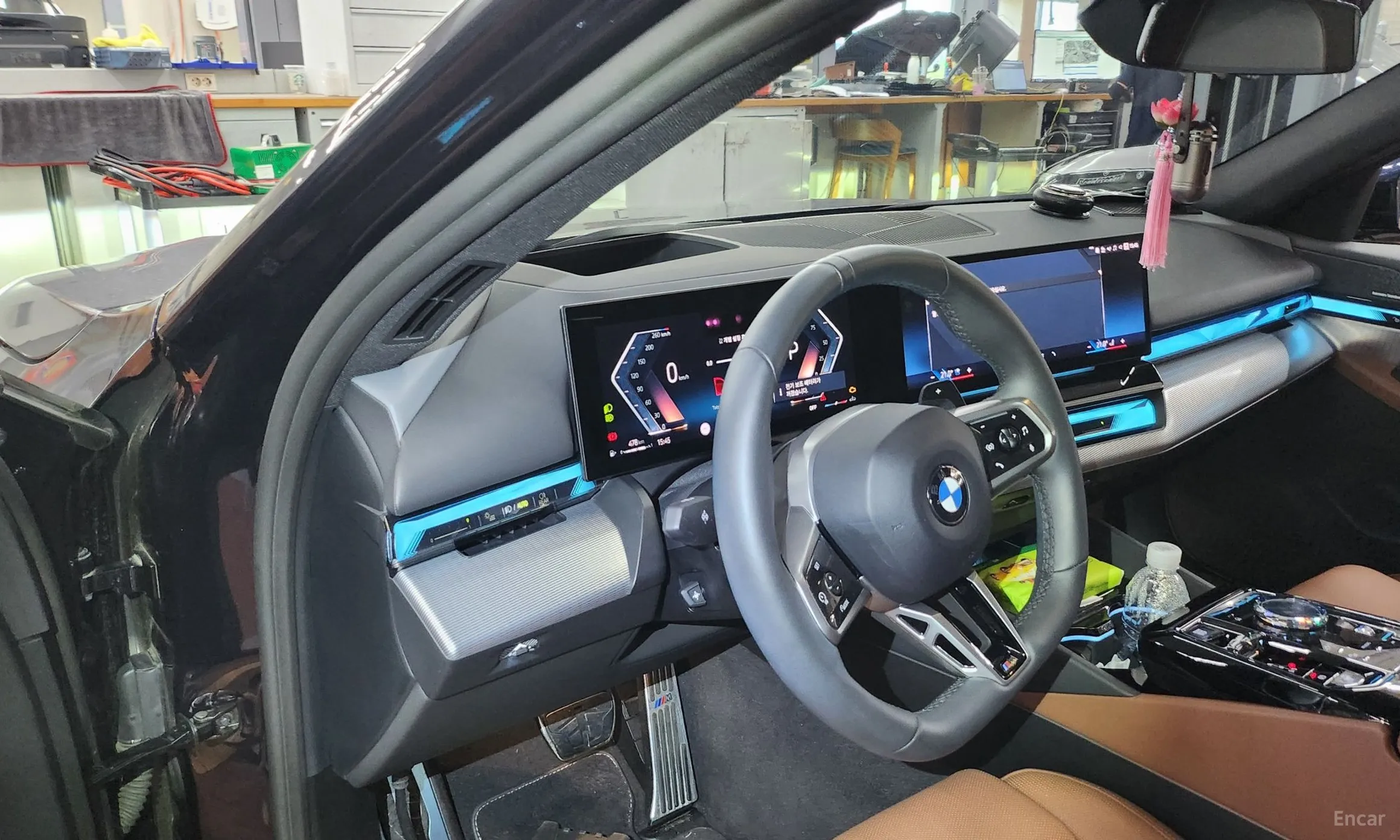 BMW 5 Series (G60) превью 3