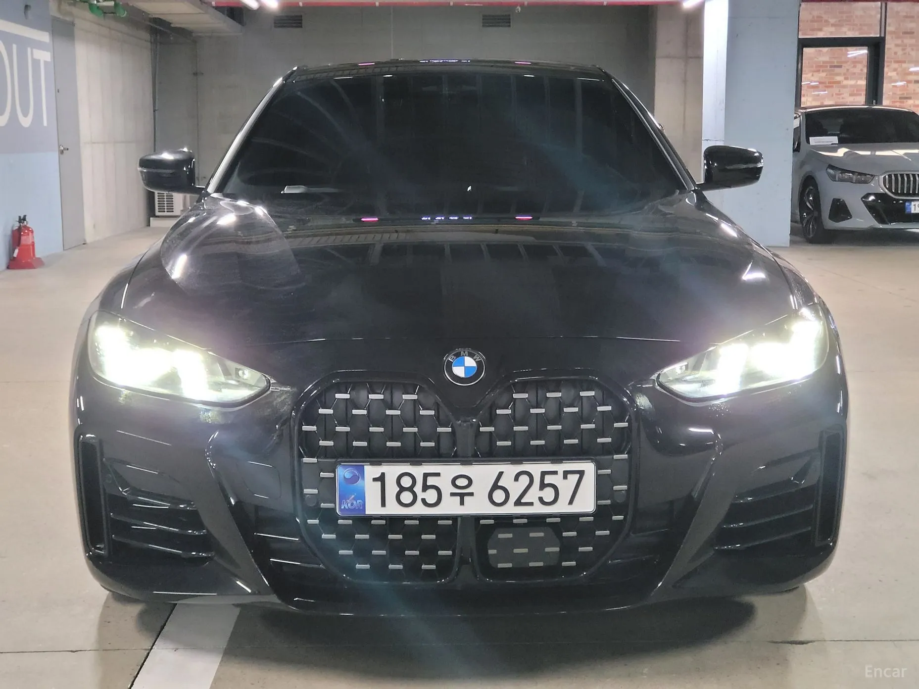 BMW Series 4 (G22) превью 2