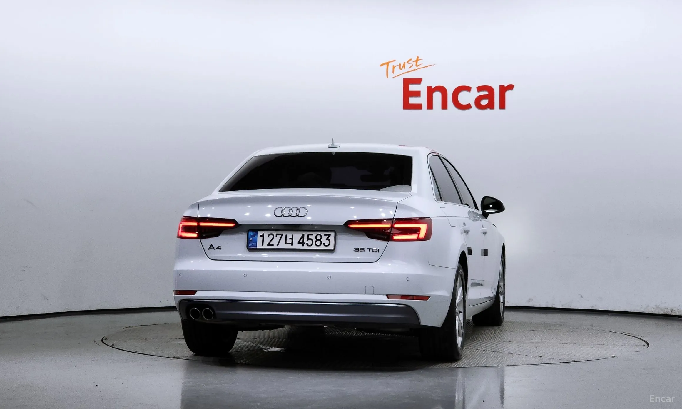 Audi A4 (B9) превью 3